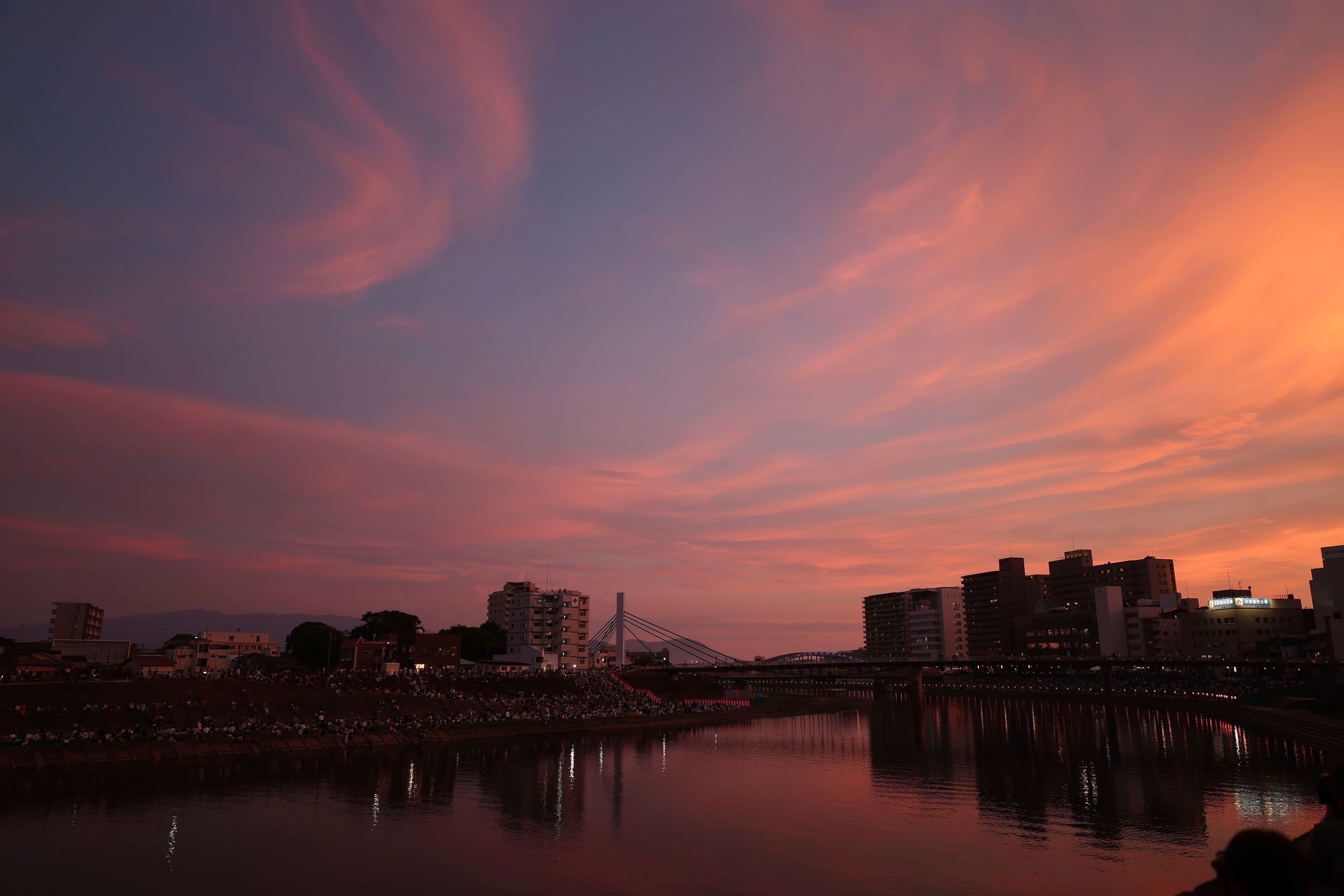 Alt View 15. Canon - RF24mm F1.4 L VCM Wide-Angle Lens for Use with EOS R-Series Cameras - Black.