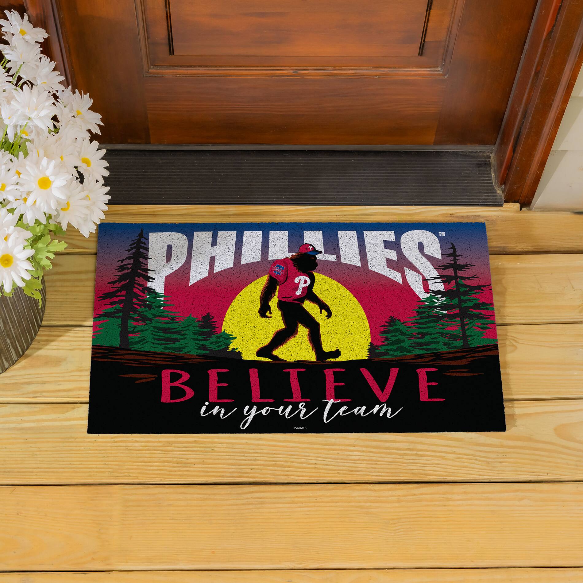 PHILLIES  
BELIEVE in your team