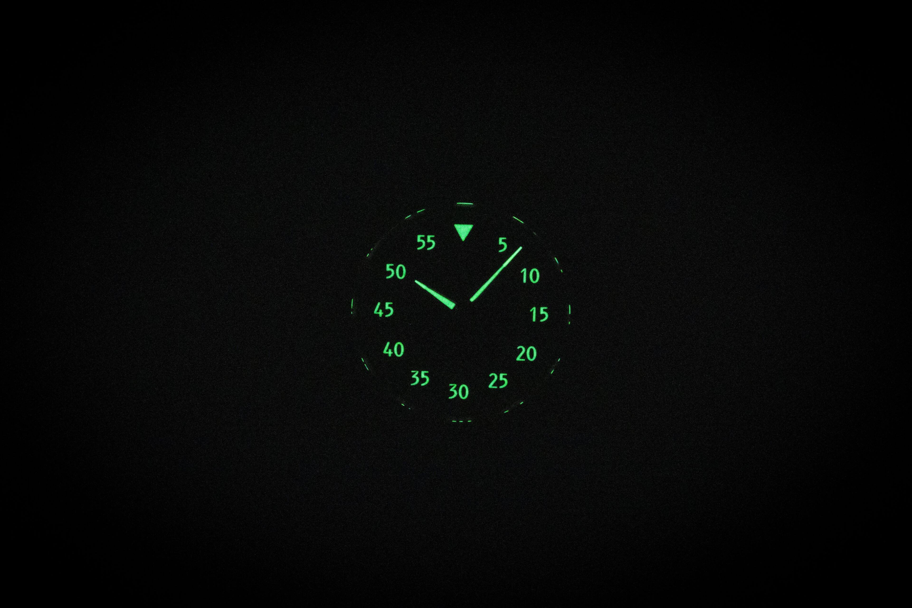 Angle. RATIO - Skysurfer Pilot Black Sunray Dial Leather Automatic RTS321 200M Men's Watch - Black.