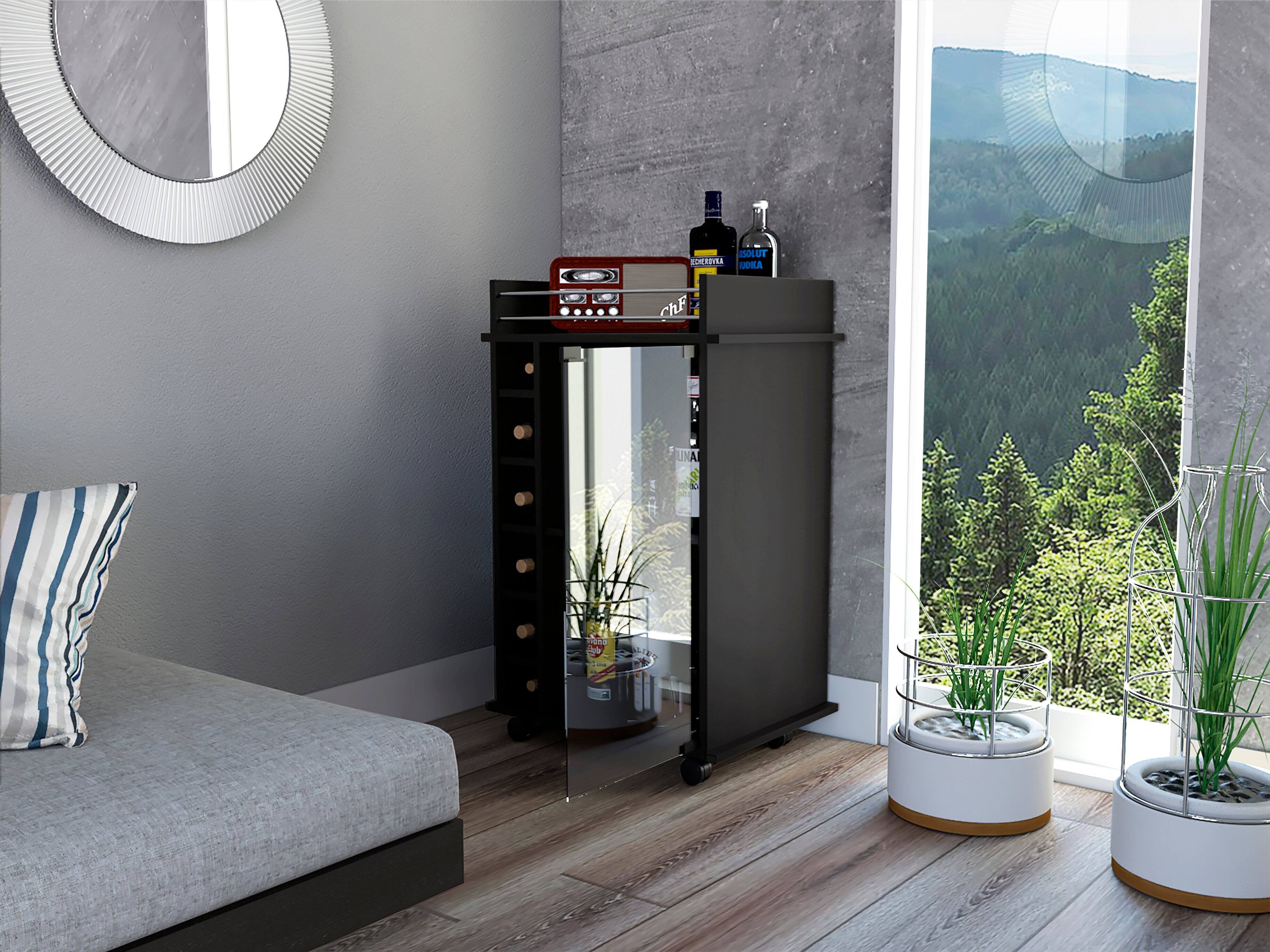 The text in the image appears to be a mix of words and possibly a brand or product name. Here is the corrected and grouped text:

- SOLUT
- ECHERDYRA
- OKA
- chE UNA ina

It seems like there might be some typographical errors or stylized text. The words "SOLUT" and "ECHERDYRA" could be part of a brand or product name, while "OKA" and "chE UNA ina" might be part of a slogan or description.