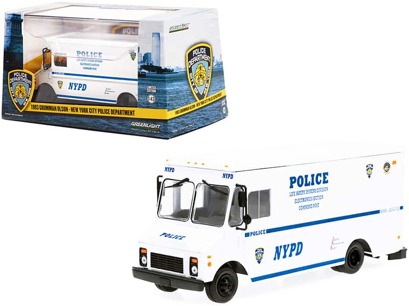 Greenlight - 1993 Grumman Olson Van "Life Safety Systems Division" NYPD "New York City Police Department" 1/43 - White