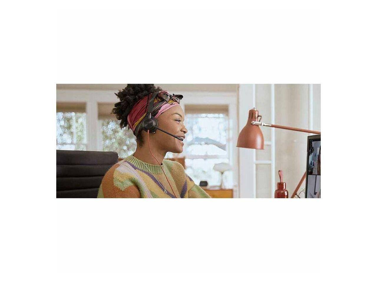 Alt View 4. HP - Poly Blackwire C3220 USB-C Stereo Headset - Noise Cancelling Mic - Black - Black.