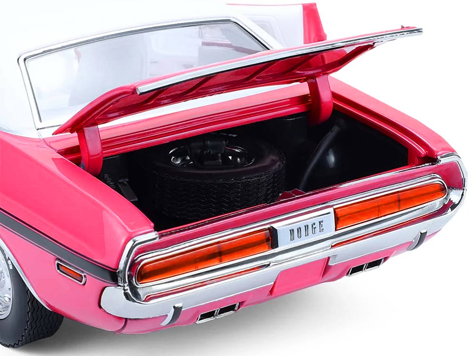 Alt View 4. Greenlight - 1970 Dodge Challenger R/T 440 Six Pack Panther Pink w/Black, White Top and White Interior 1/18 Model Car by Greenlight.