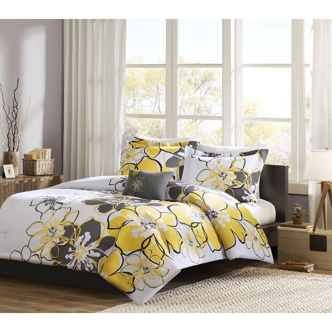 Alt View 3. Gracie Mills - Gracie Mills Laszlo Vibrant Floral Comforter Set - Yellow.