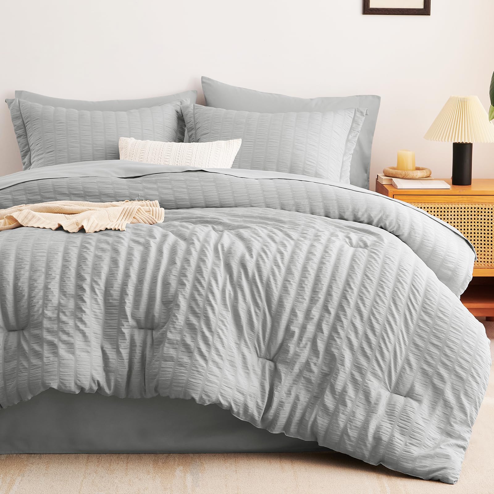 Left. Dazzed Corner - Queen Comforter Set 7 Pieces Bed in a Bag Queen Comforter Set with Sheet - Light Grey.