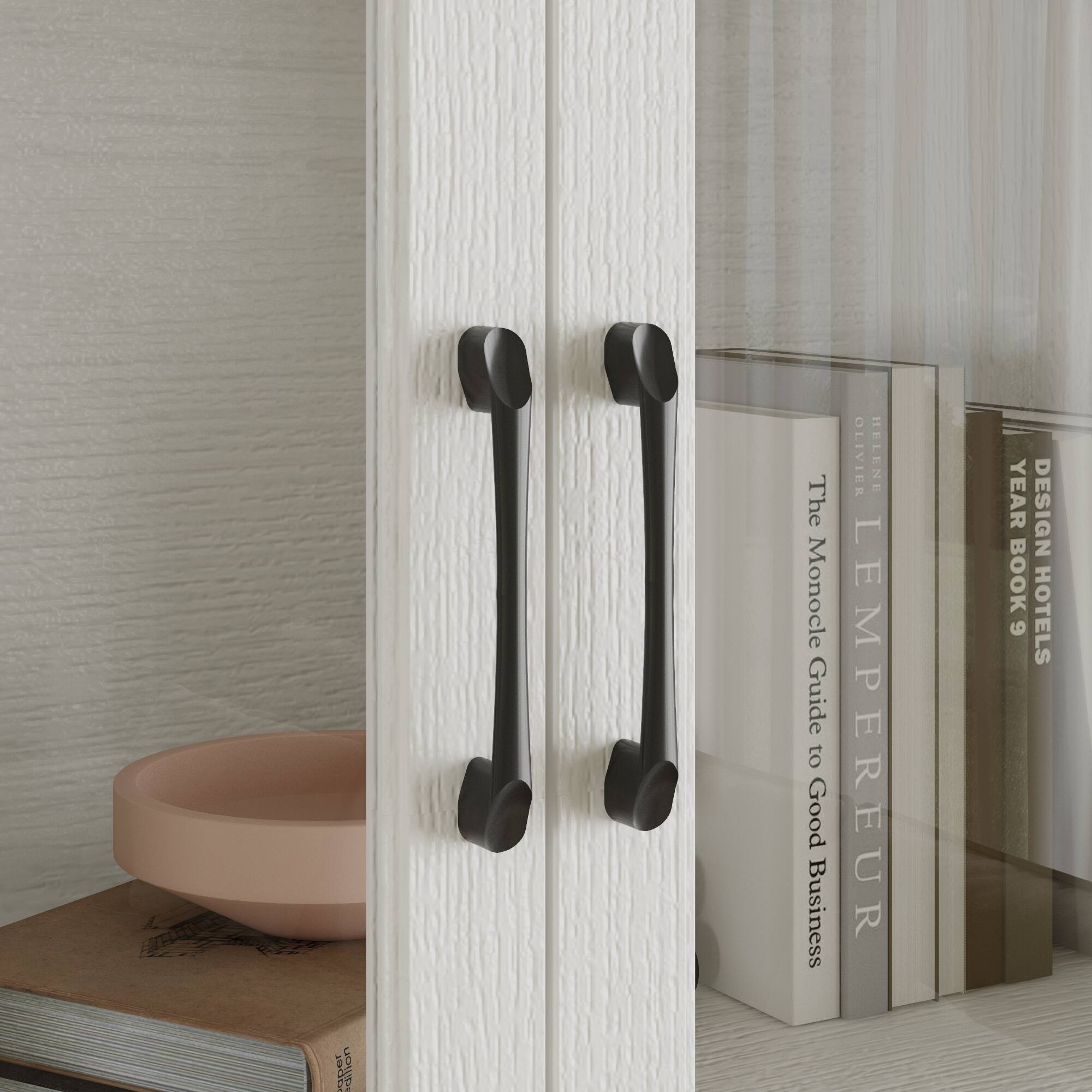 JGdD | The Monocle Guide to Good Business  
OLIVIER HELENE LEMPEREUR  
YEAR DESIGN BOOK 6 HOTELS