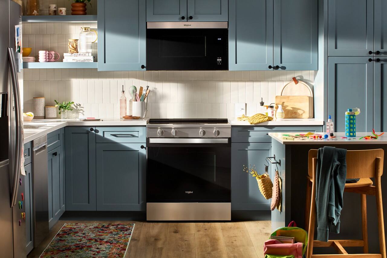 Alt View 8. Whirlpool - 5.3 Cu. Ft. Slide-In Electric Range with No Preheat and Slow Cook Modes - White.