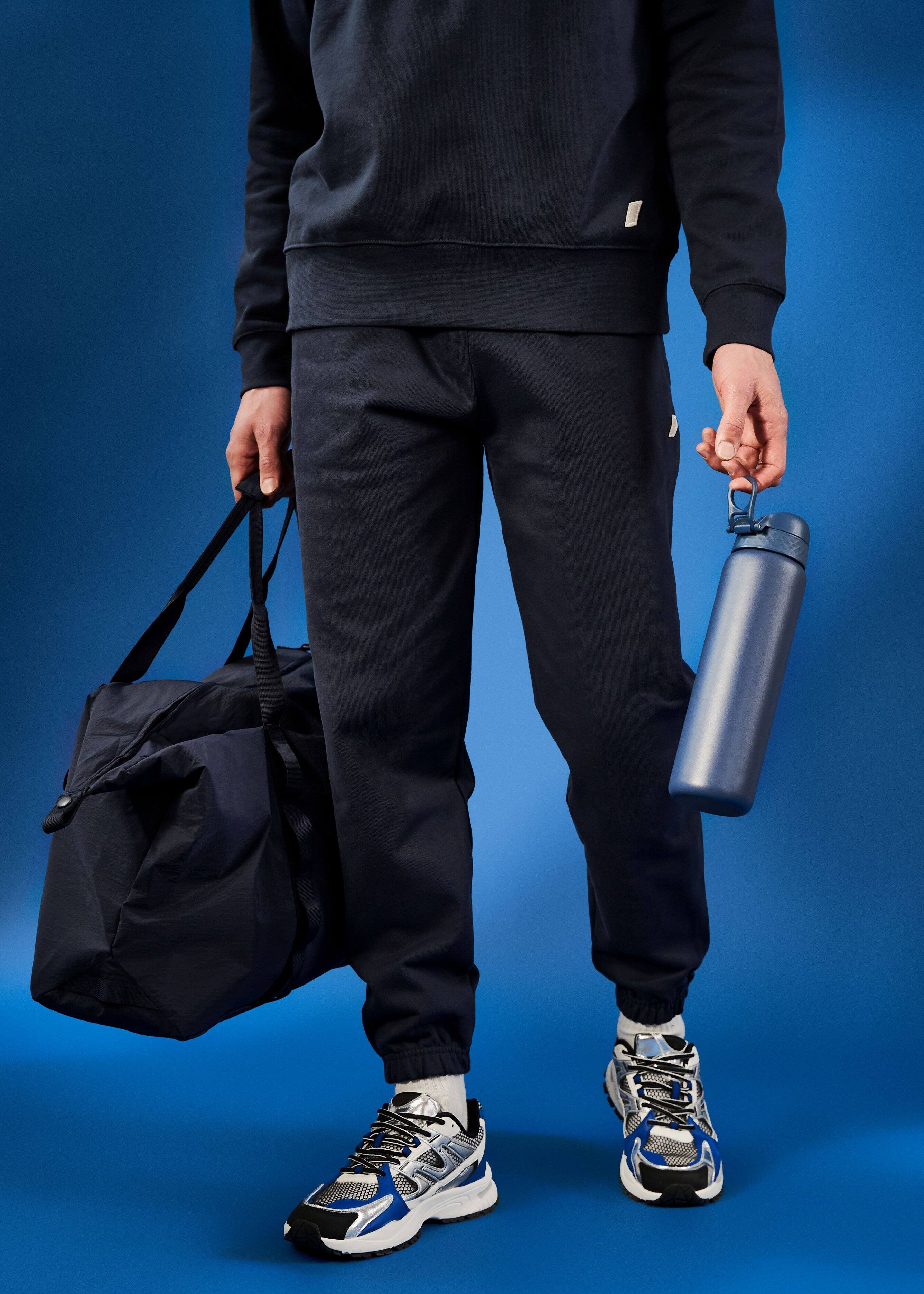 Left. Ion8 - Single Walled Stainless Steel Water Bottle - 40oz - Ash Navy.