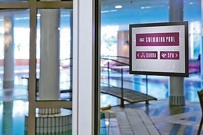 SWIMMING POOL  
SAUNA  
SPA