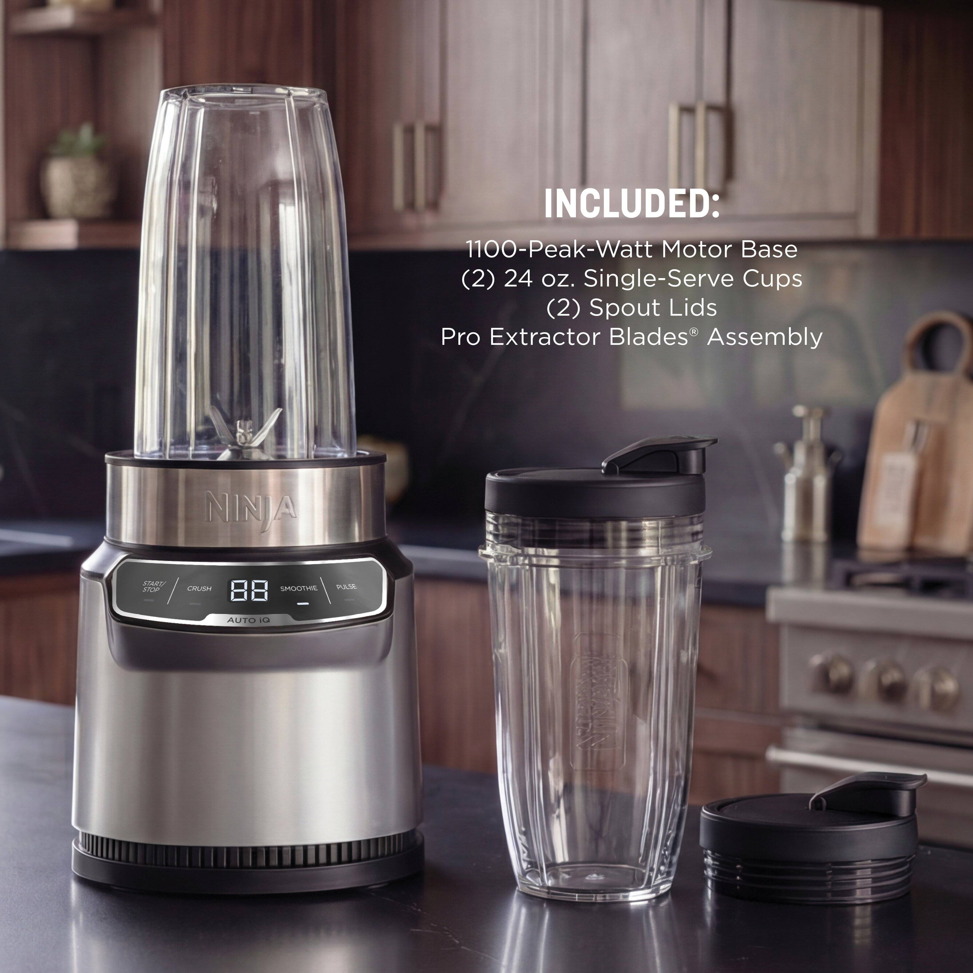 INCLUDED:  
1100-Peak-Watt Motor Base  
(2) 24 oz. Single-Serve Cups  
(2) Spout Lids  
Pro Extractor Blades® Assembly