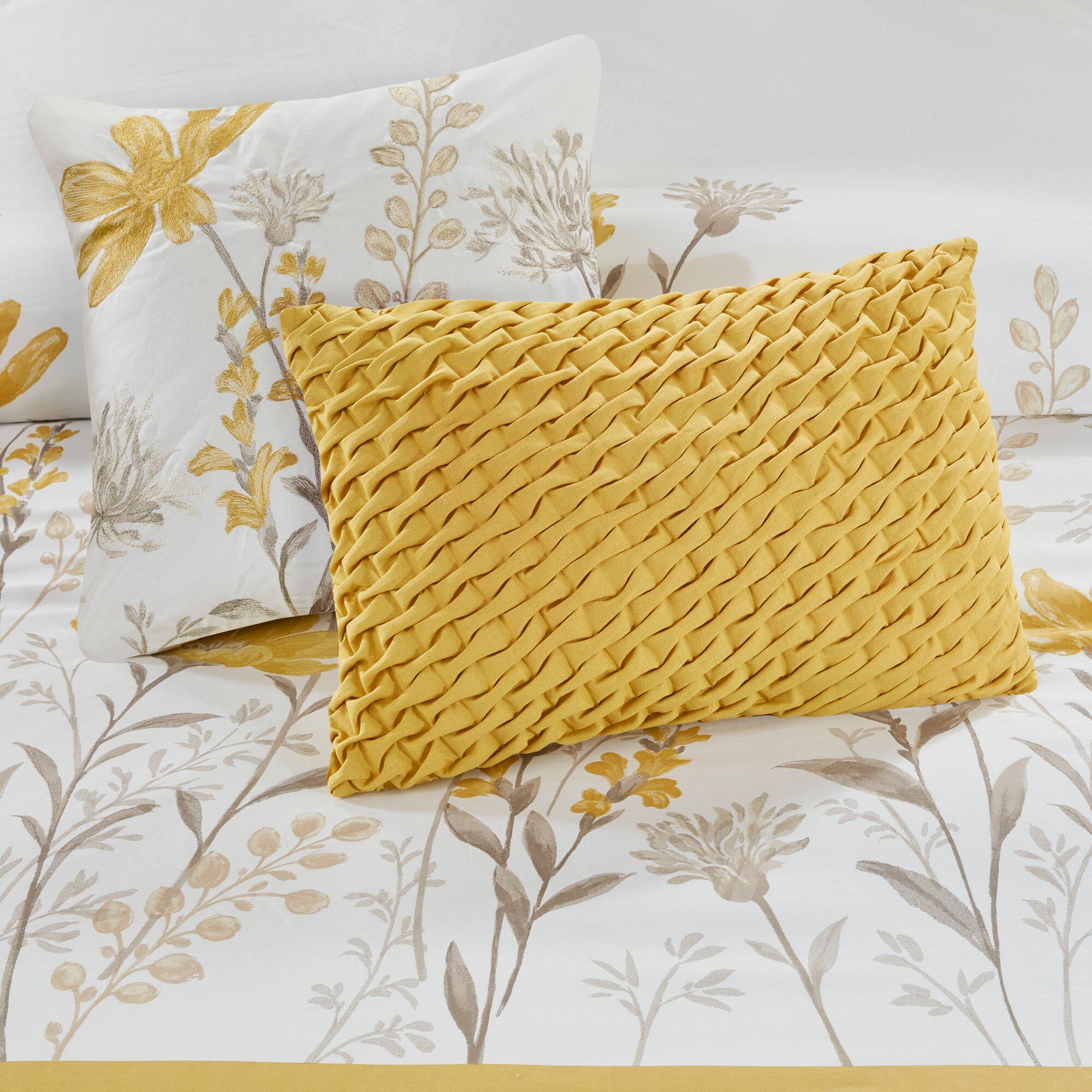 Alt View 1. Gracie Mills - Gracie Mills Jesse 5-Piece Botanical Cotton Comforter Set - Yellow.