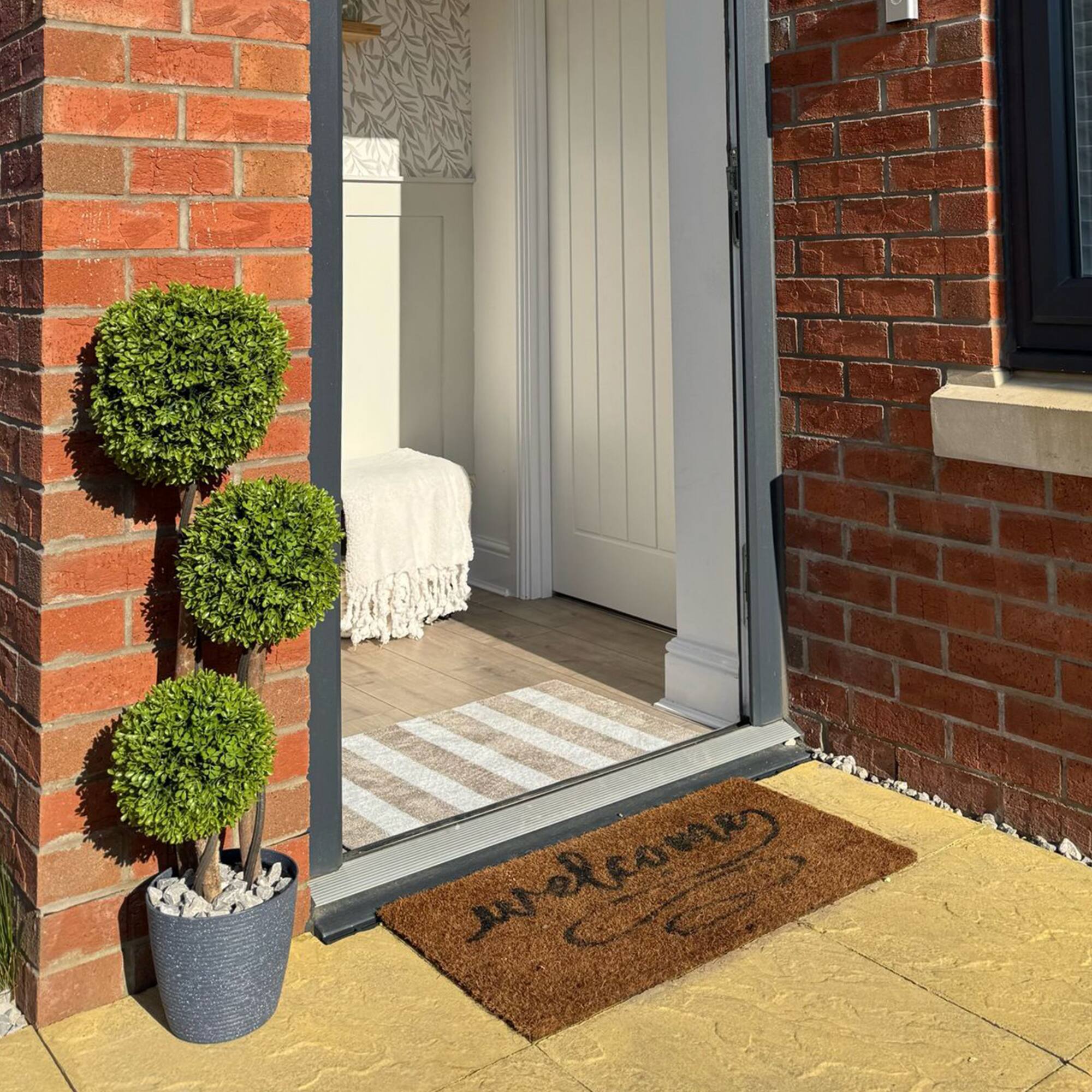 Alt View 7. Homcom - 3 Ball Boxwood Topiary Tree with Pot, Artificial Indoor Outdoor Plant for Home Decor, 3ft​ - Light Green.