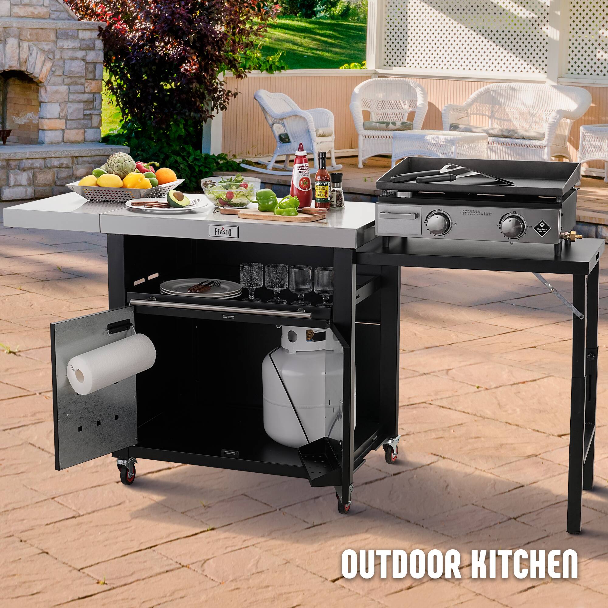 OUTDOOR KITCHEN