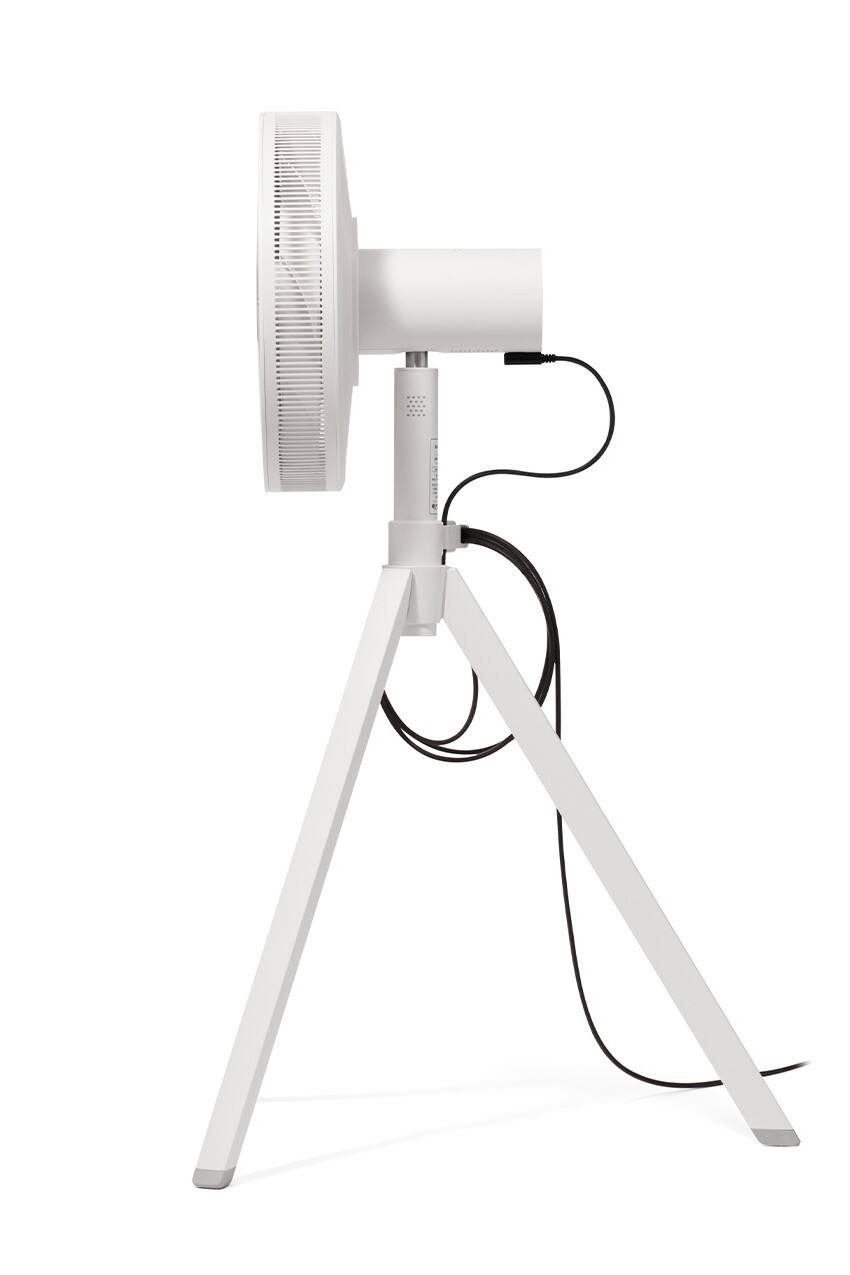 Angle. Balmuda - NatureWind Studio Portable Fan - White.