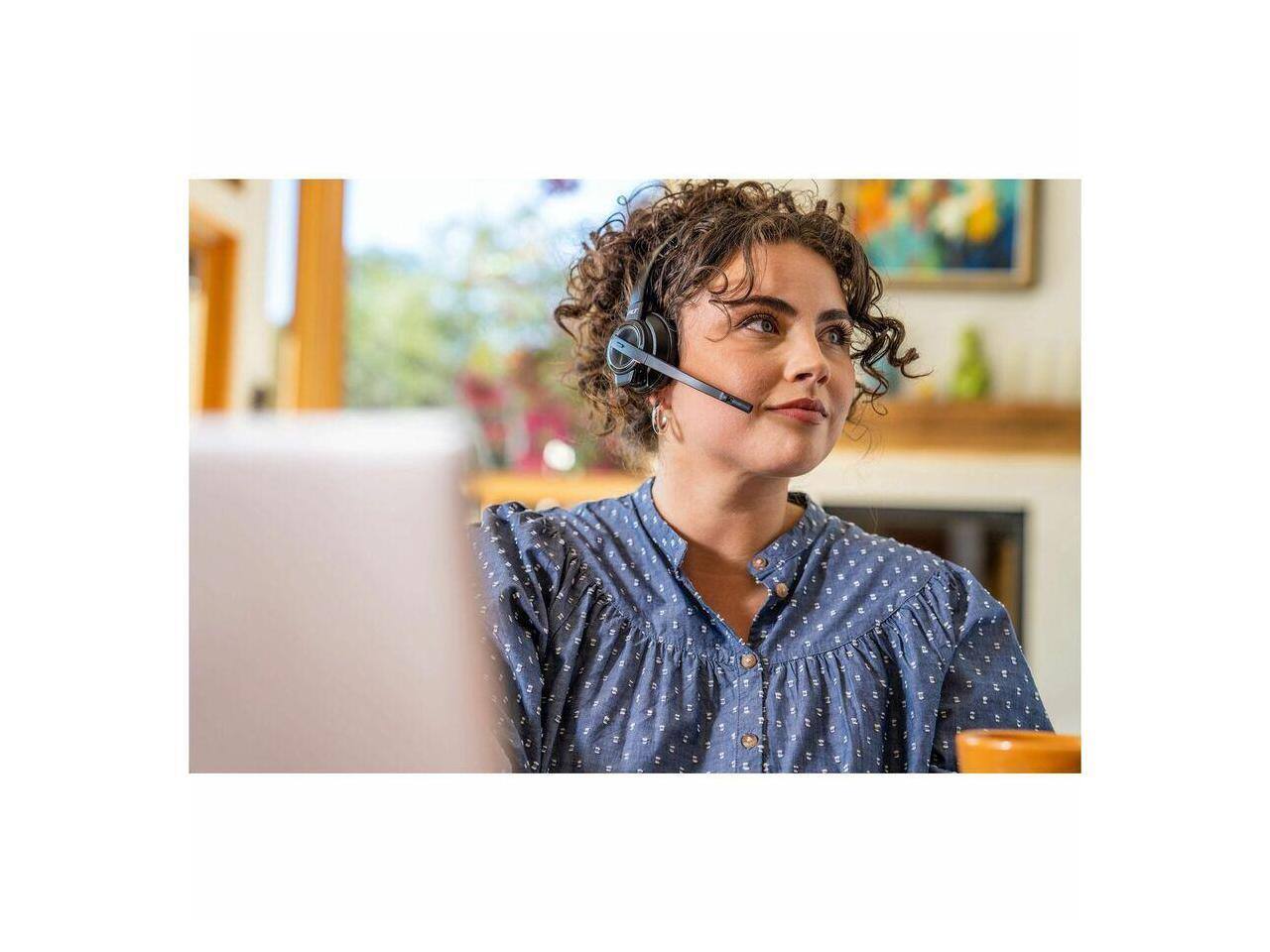 Alt View 1. HP - HP Savi 8210 UC DECT Headset - Mono, Wireless, Bluetooth/DECT, Noise Cancelling - Black.