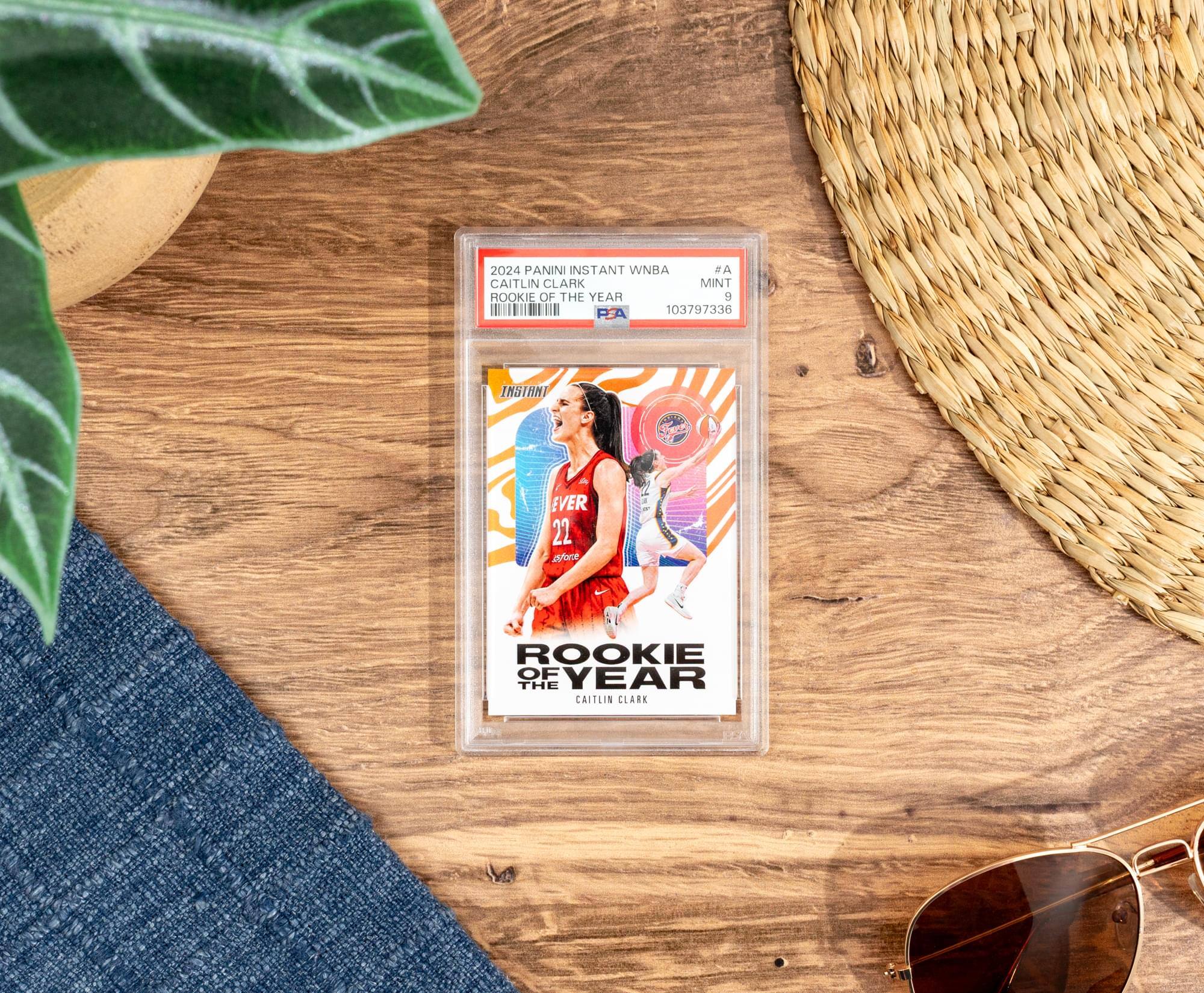 2024 PANINI INSTANT WNBA  
CAITLIN CLARK  
ROOKIE OF THE YEAR  
9 PA  
103797336  
INSERT EVER  
22  
ROOKIE OF THE YEAR  
CAITLIN CLARK