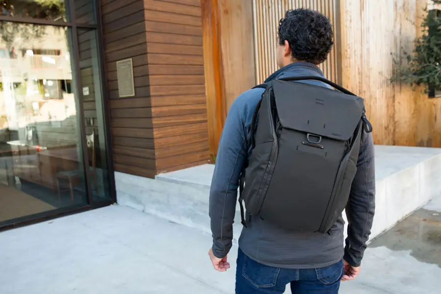 Alt View 23. Peak Design - Everyday Backpack V2 20L - Black.