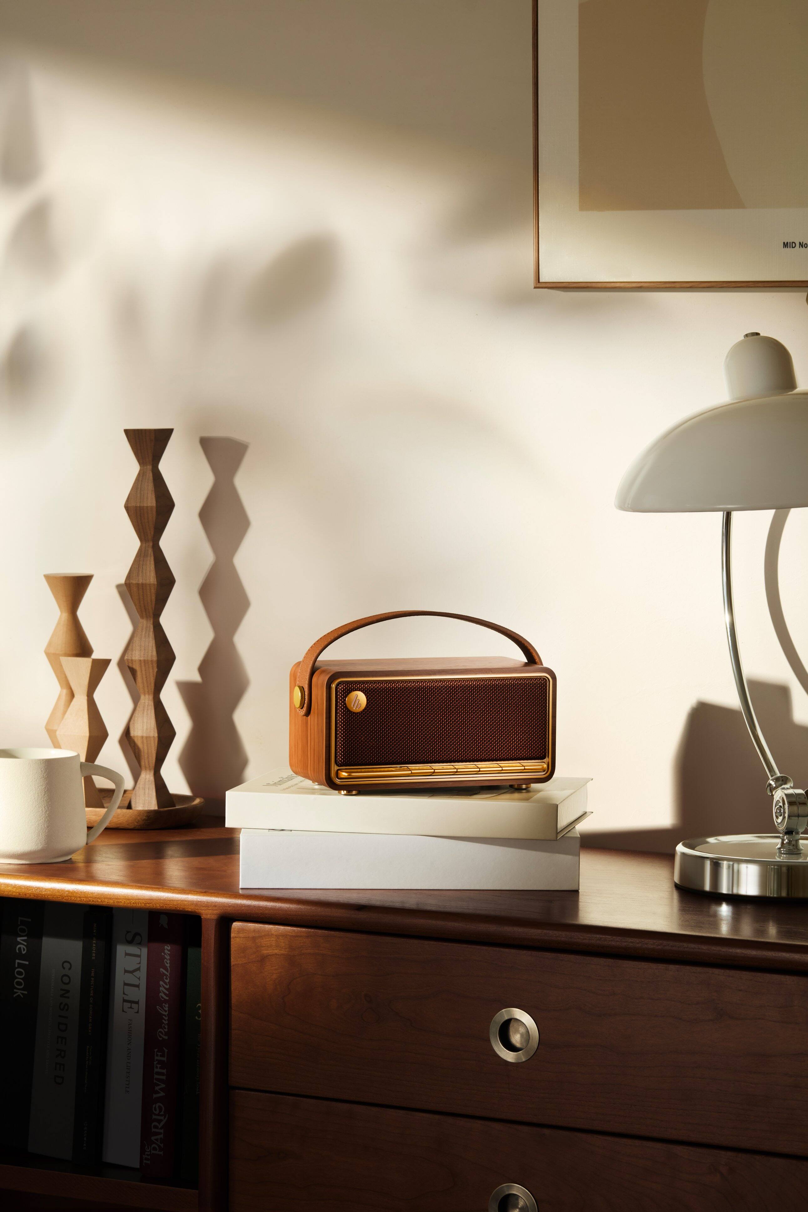 MID No Love Look CONSIDERED  
I | - | 1 I | | S STYLE McLain | Paula : - WIFE The PARIS 3