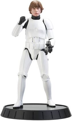 Diamond Select Toys - Star Wars: ANH - Milestones - Stormtrooper Luke Statue - Collectibles - Multicolor