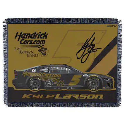 Hendrick Cars.com
Zac Brown Band
Kyle Larson
5
NASCAR
Good Year
Eagle
Kyle Larson