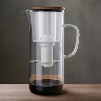 FC Design Freco 14 cup / 3.5 L Glass Water Filter Pitcher with 1 Filter, NSF42/53 Certified, Brita filter compatible, BPA Free