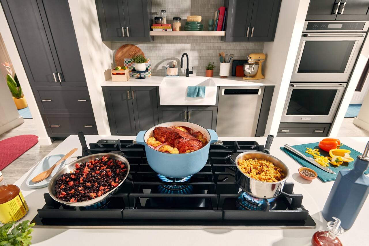 Alt View 10. KitchenAid - 36" Built-In Gas Cooktop with 5 Burners and Dishwasher-Safe Grates and Knobs - Black.