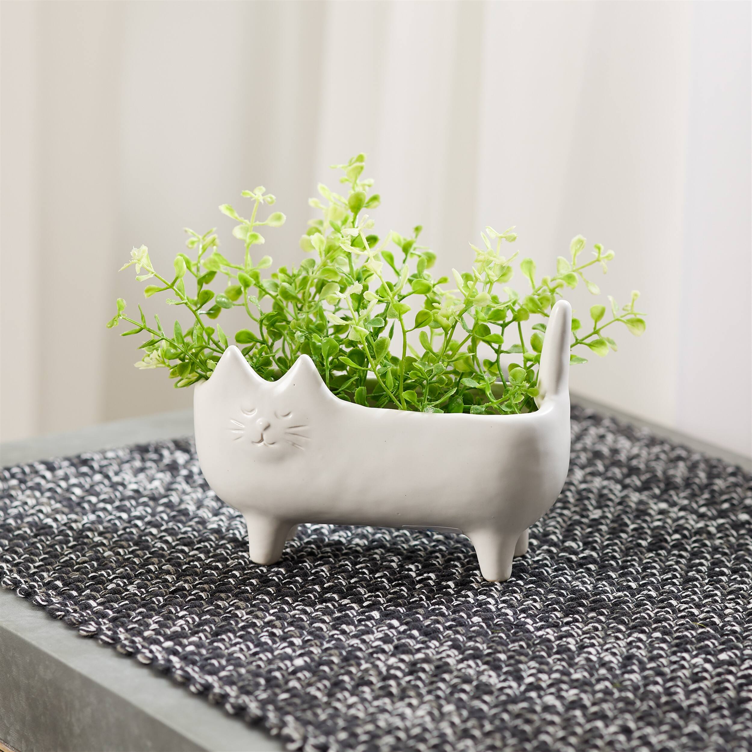 Angle. BreeBe - Ceramic Cat Planter (Set of 2) - White.