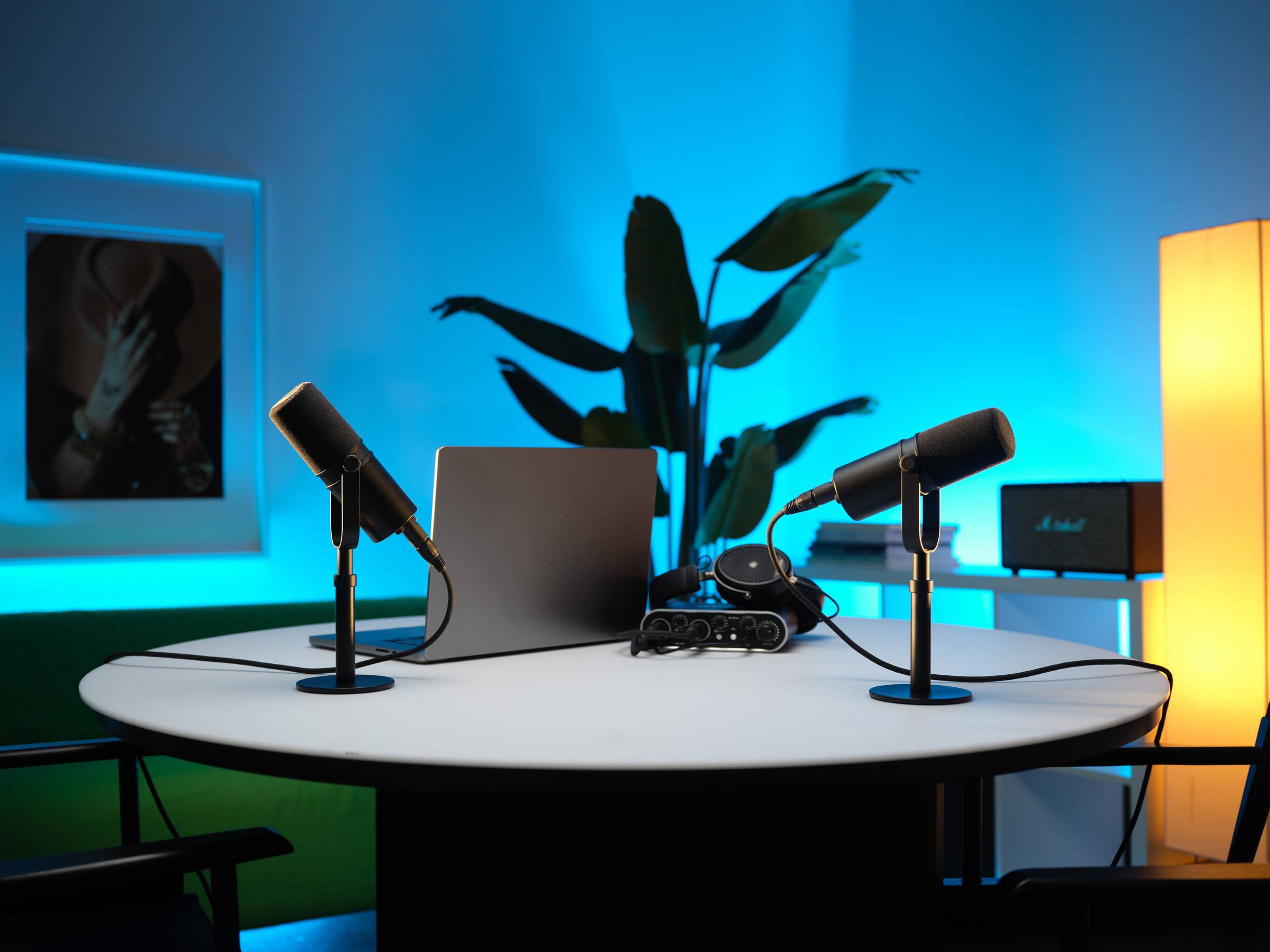 Alt View 5. Saramonic - MV POD Dynamic USB & XLR Microphone for Podcasting, Streaming, Gaming, and Recording - Black.