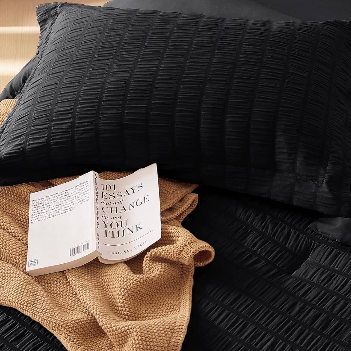 101 Essays that will Change the Way You Think  
Brianna Wiest