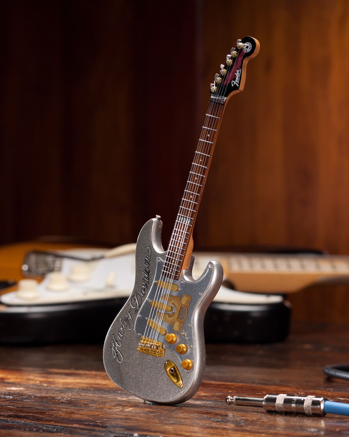 【中古】 Best Ever Guitar Favorites FamilyCircle Axe Heaven Harley Davidson Fender Stratocaster Mini Guitar