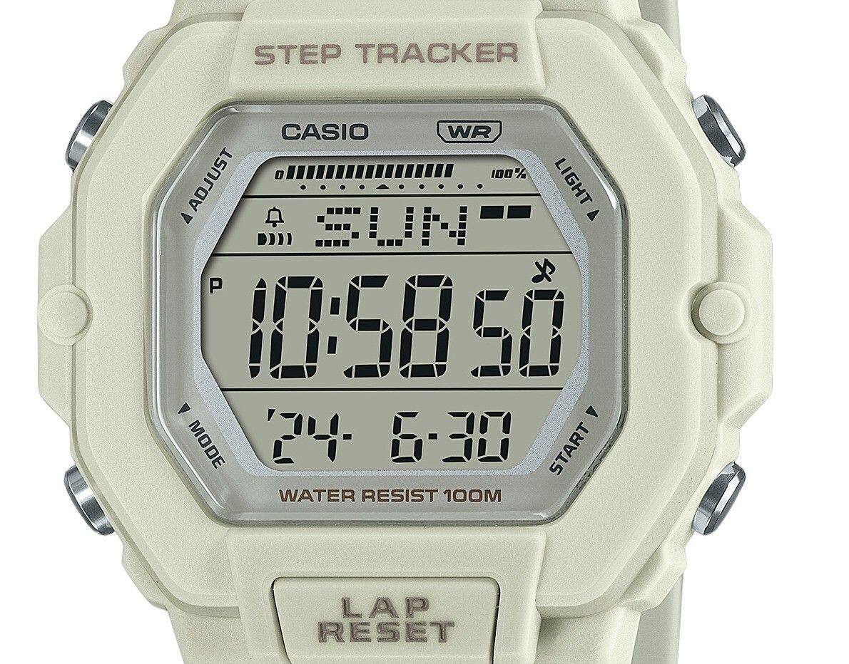 STEP TRACKER  
CASIO WR  
ADJUST  
100%  
LIGHT  
SUN  
10:58:50  
24-6-30  
WATER RESIST 100M  
LAP RESET