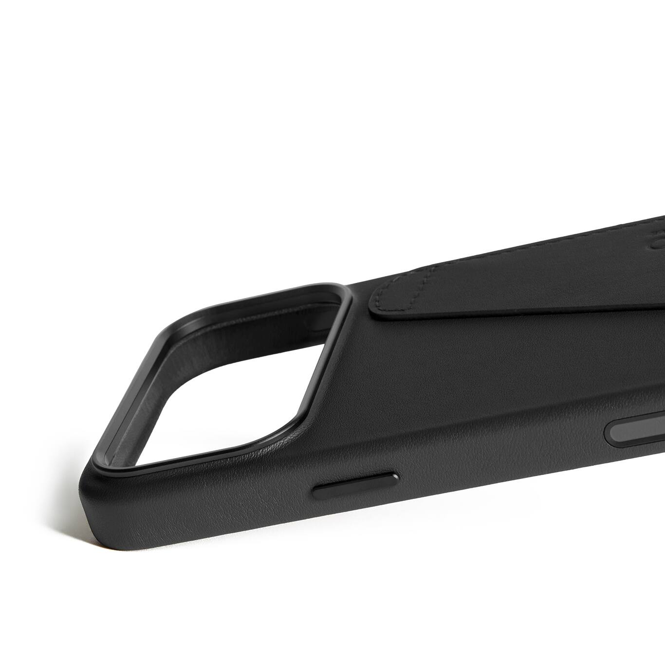 Back. Mujjo - Mujjo Full Leather Wallet Case for iPhone 17 Pro Max - Black.