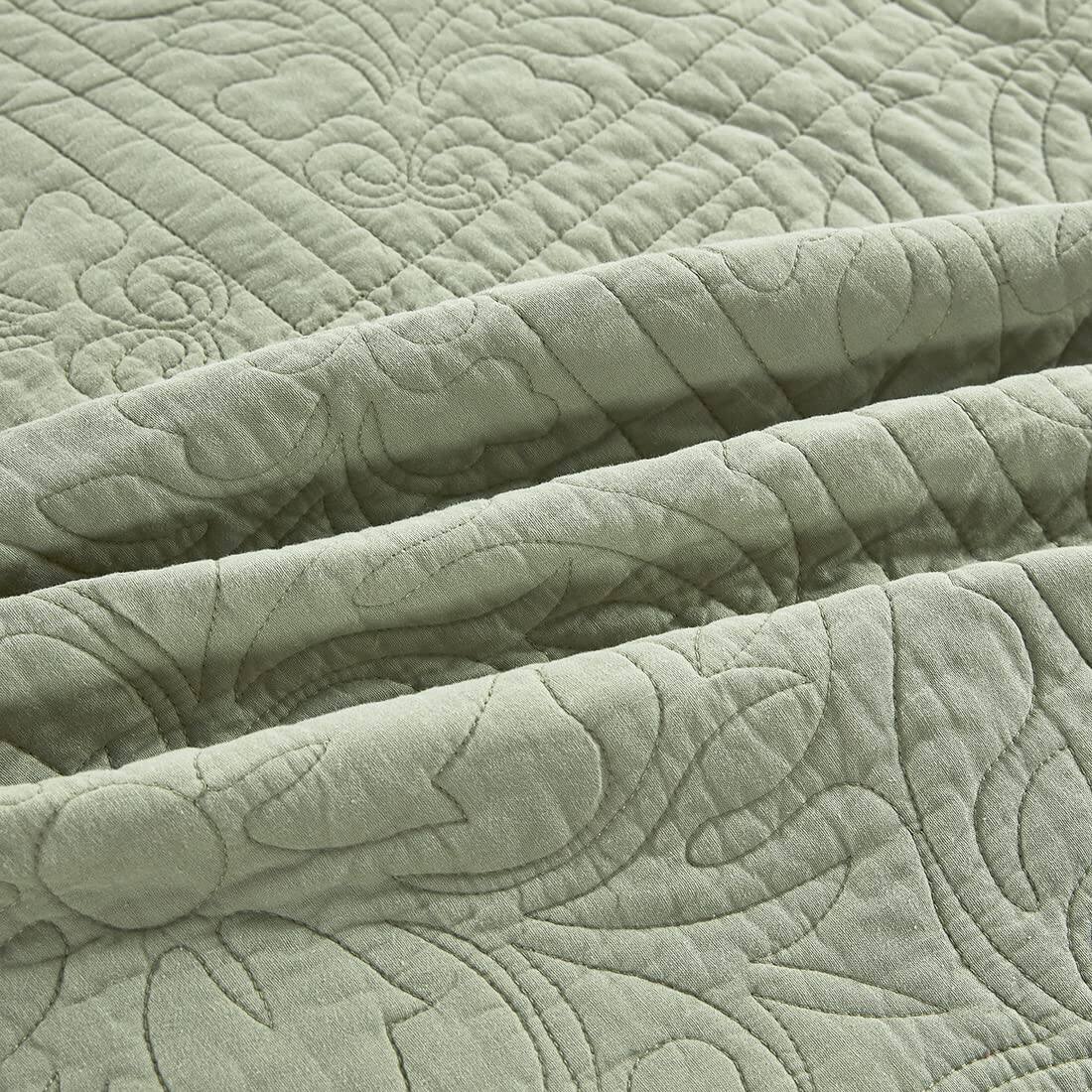 Alt View 6. Paradigms Interiors - Cotton Quilt Bedspread Sets Embroide Floral Printed Coverlets Pastoral Matelasse Matched 2 Pillow Shams - Pink-Full/Queen 98''x90''.