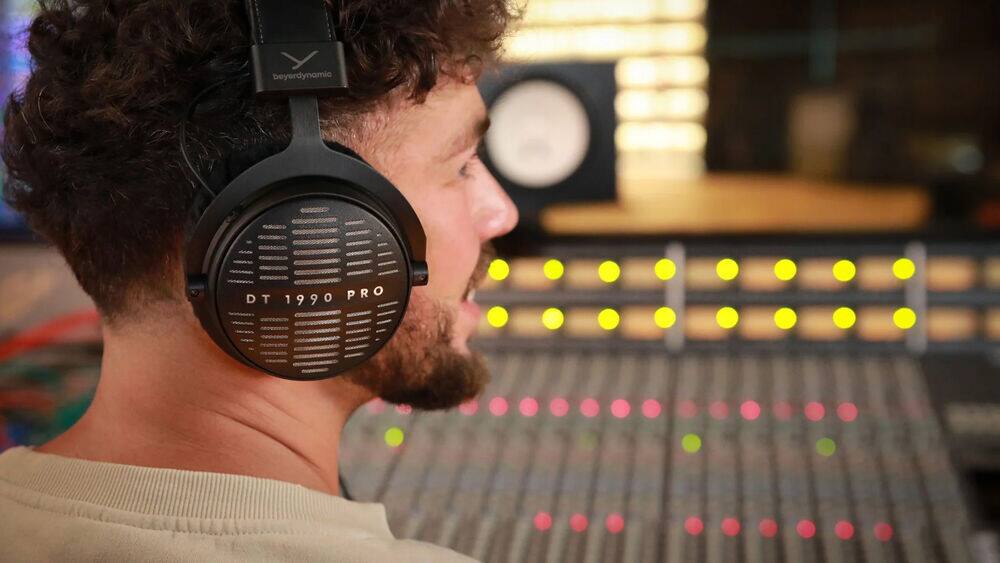 beyerdynamic DT 1990 PRO