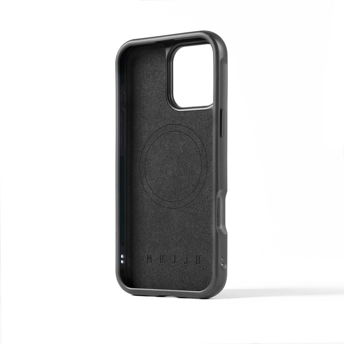 Angle. Mujjo - iPhone 16 Pro Max Shield Case - Black.