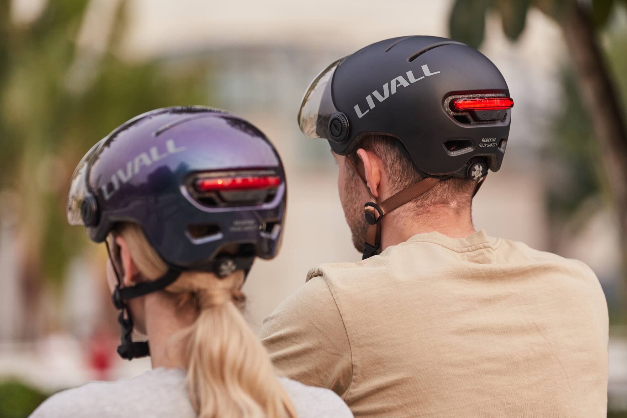 LIVALL LIVALL  
REDEFINE YOUR SAFETY