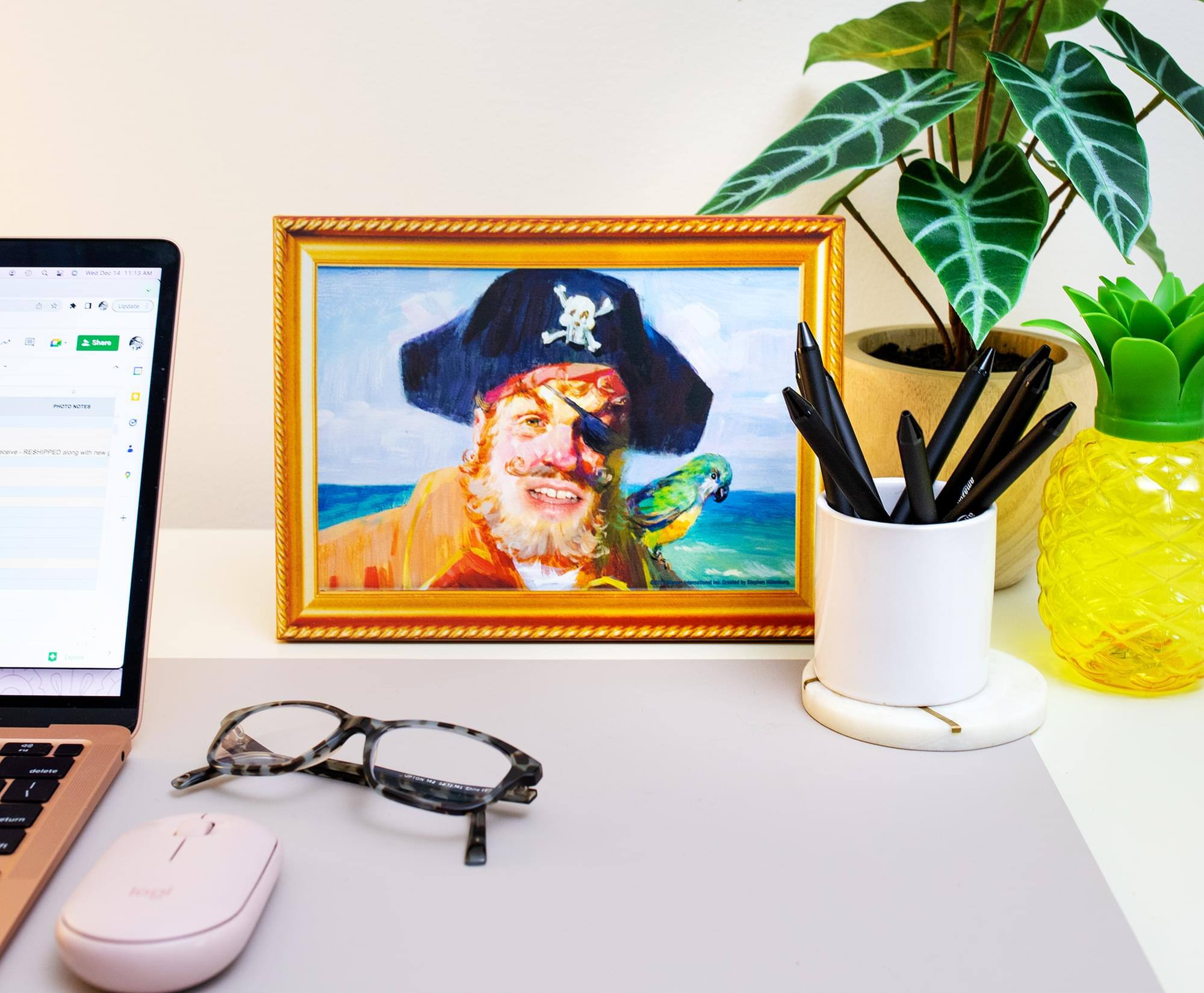 The text in the image is:

"RE mmn"