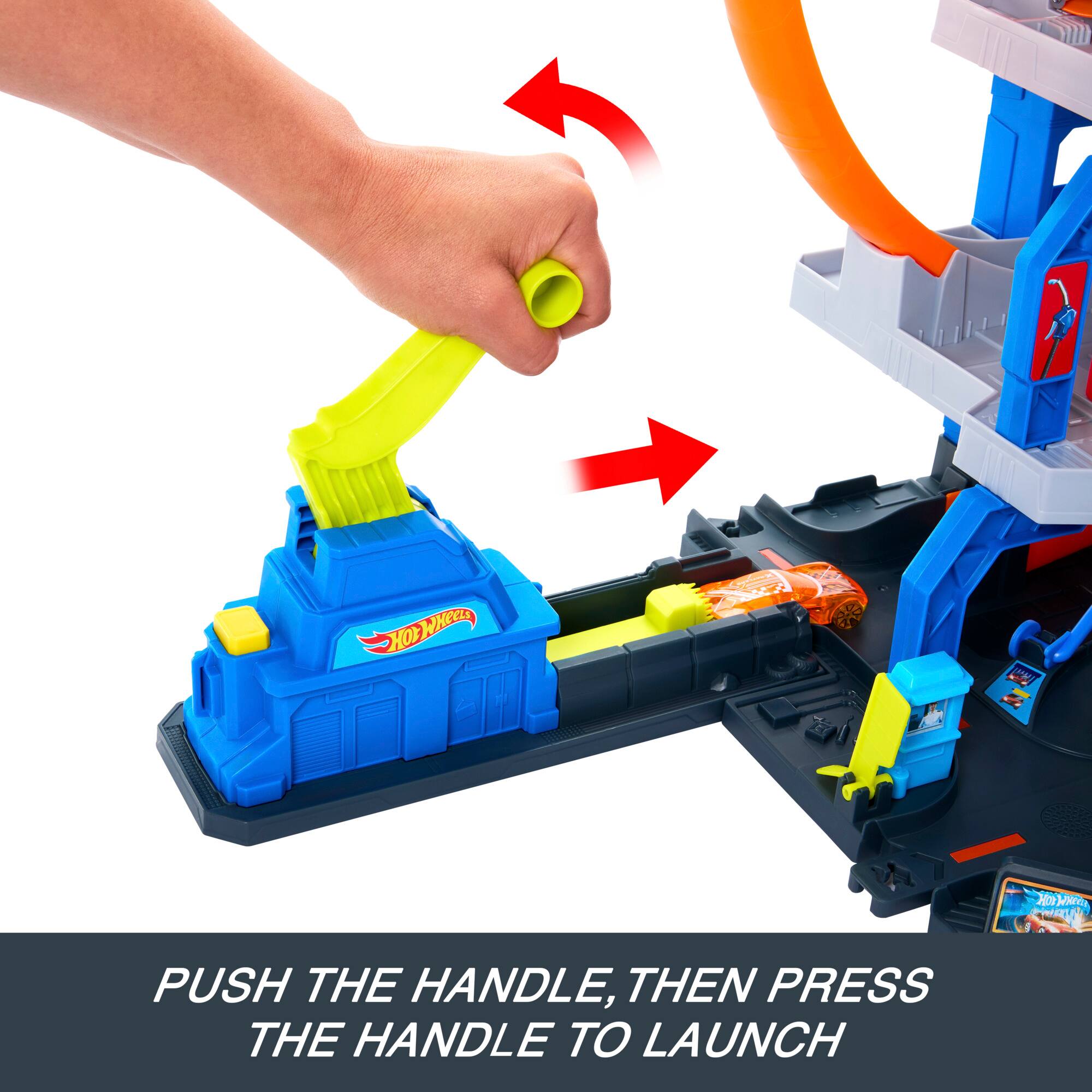 PUSH THE HANDLE, THEN PRESS THE HANDLE TO LAUNCH