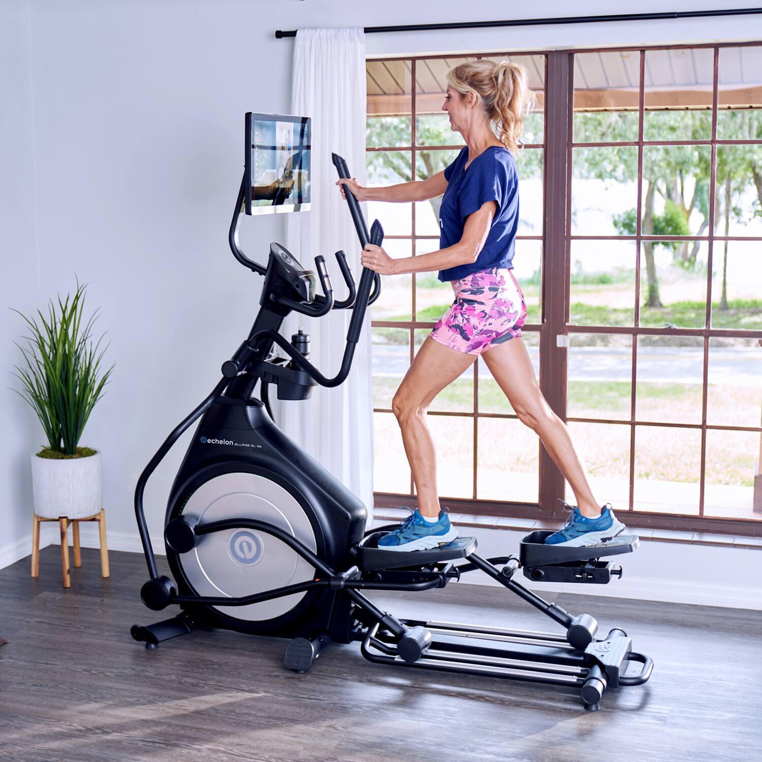 Alt View 9. Echelon - Ellipse EL-8s Elliptical Machine with 22" class HD Touchscreen, Smart Resistance & Incline - Black.
