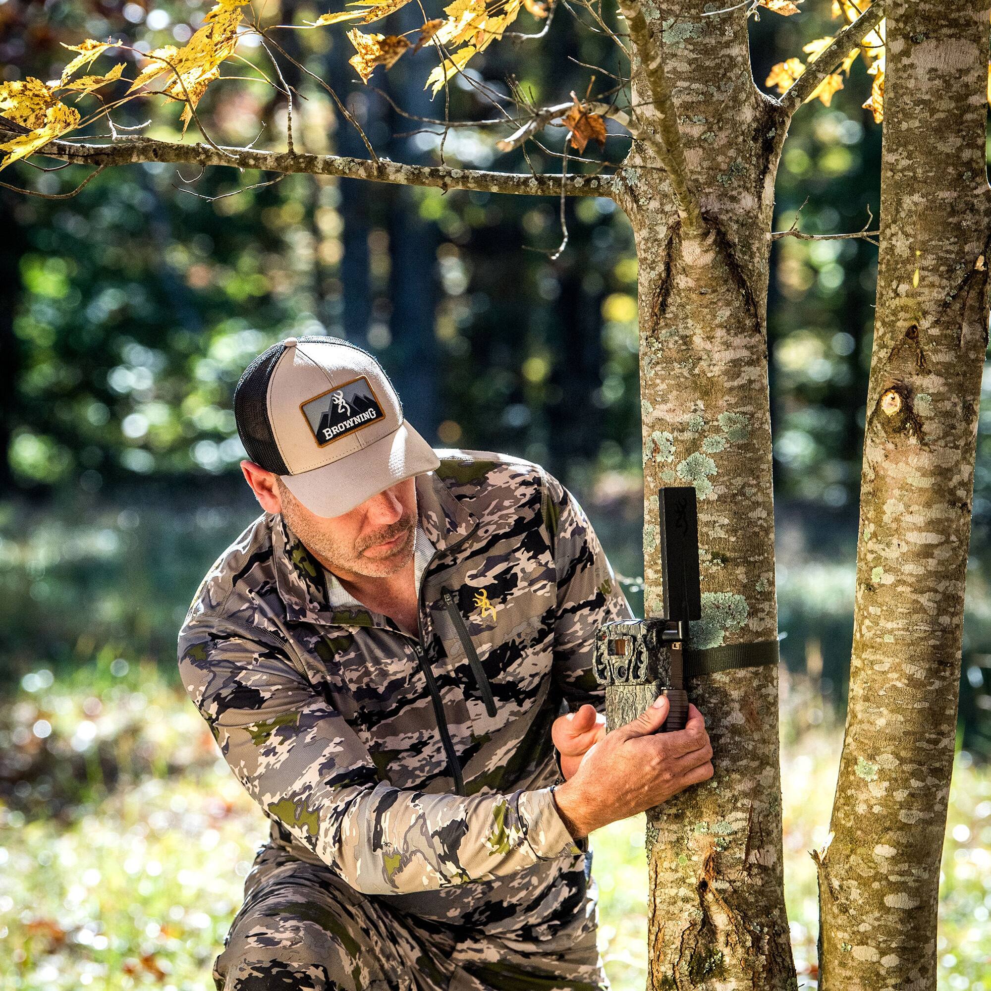 Angle. Browning - Browning Trail Camera - Defender Wireless Vision Pro HD AI 46MP Bundle.