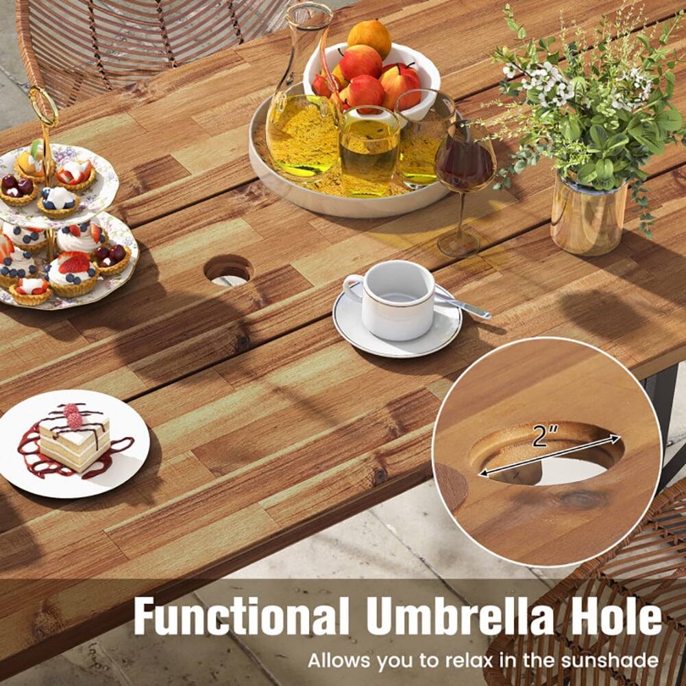 Functional Umbrella Hole  
Allows you to relax in the sunshade