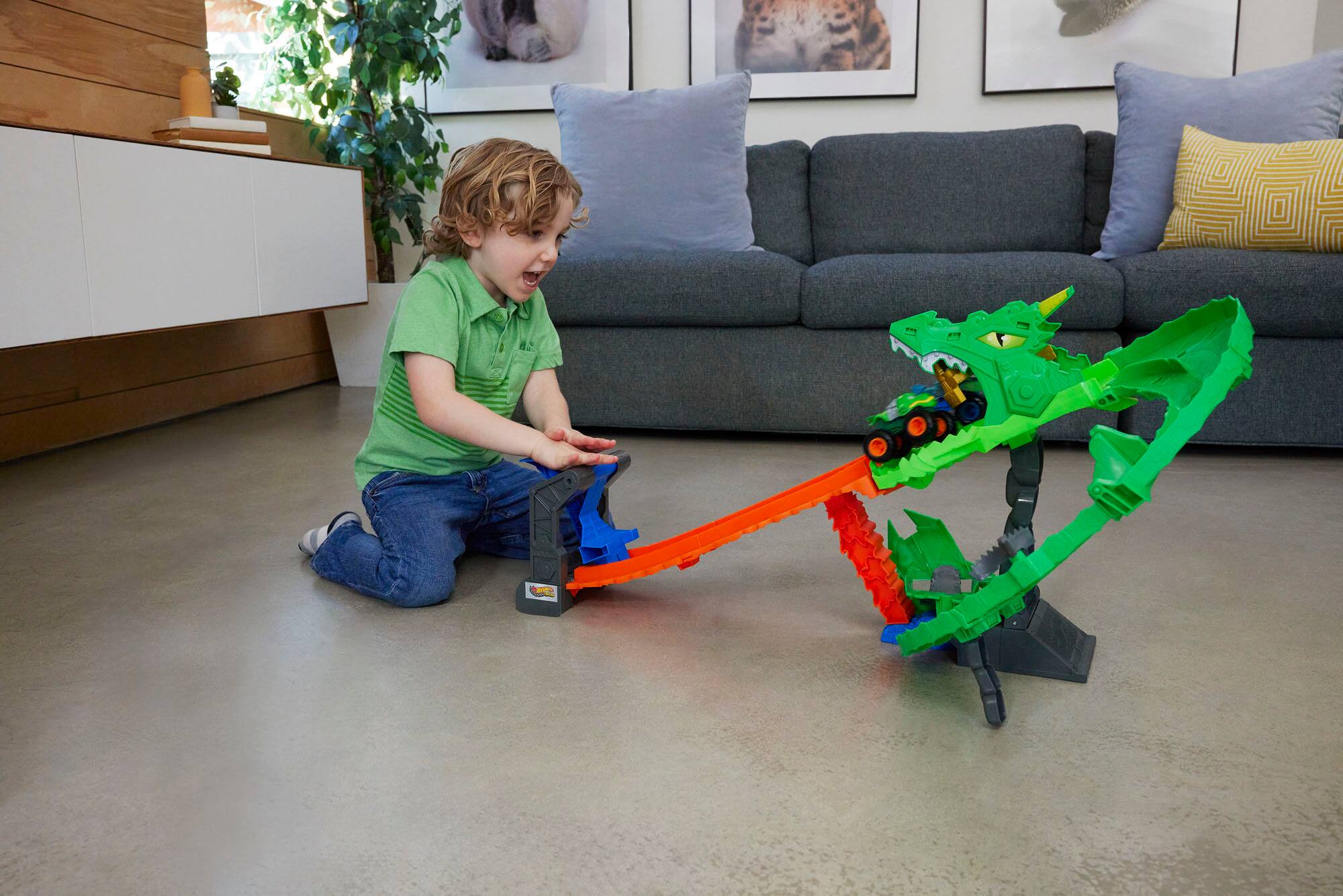 Alt View 7. Hot Wheels - Monster Trucks Dragon Demolition.