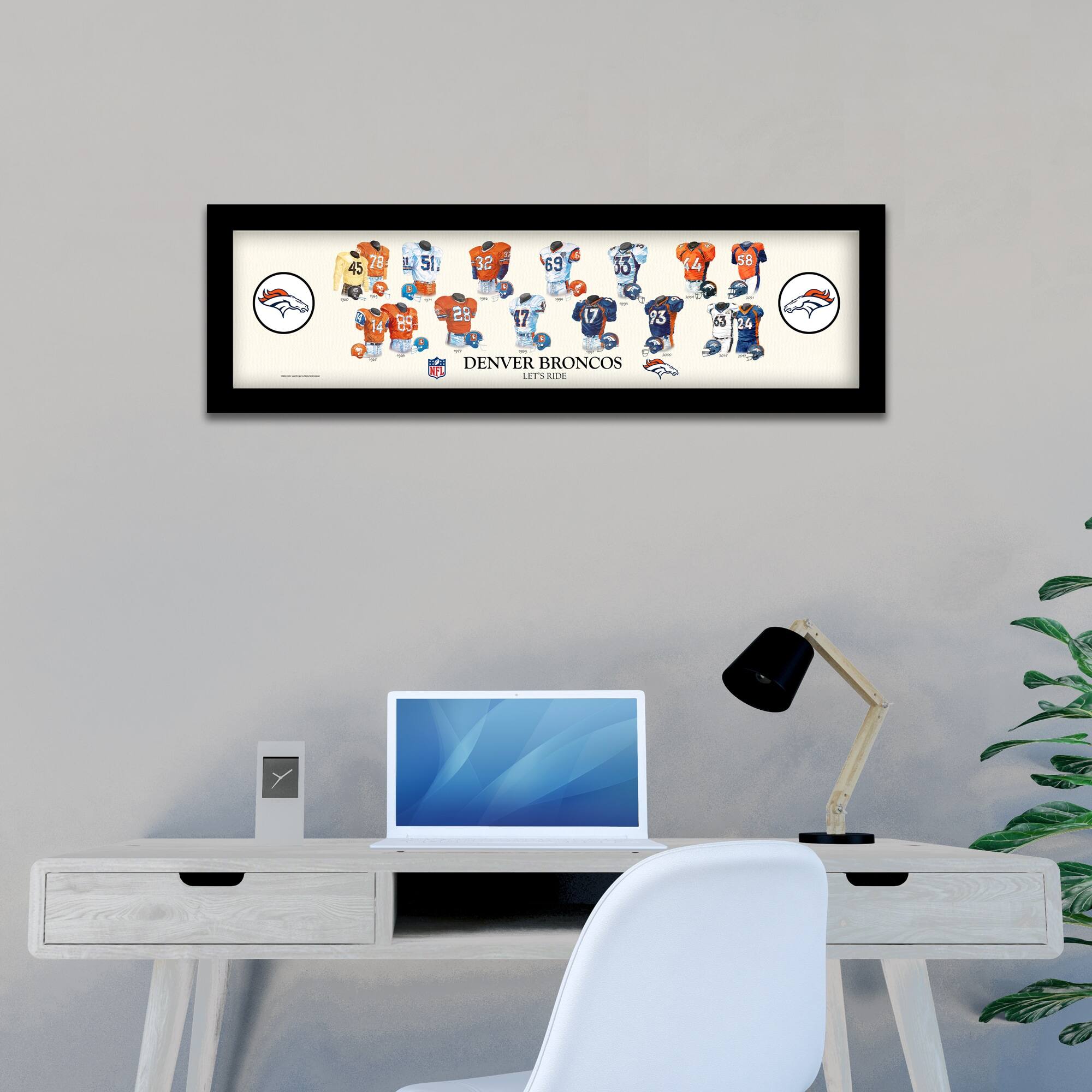 45 78 51 32 69 14 89 28 17 17 93  
DENVER BRONCOS  
LITH AE 53 24