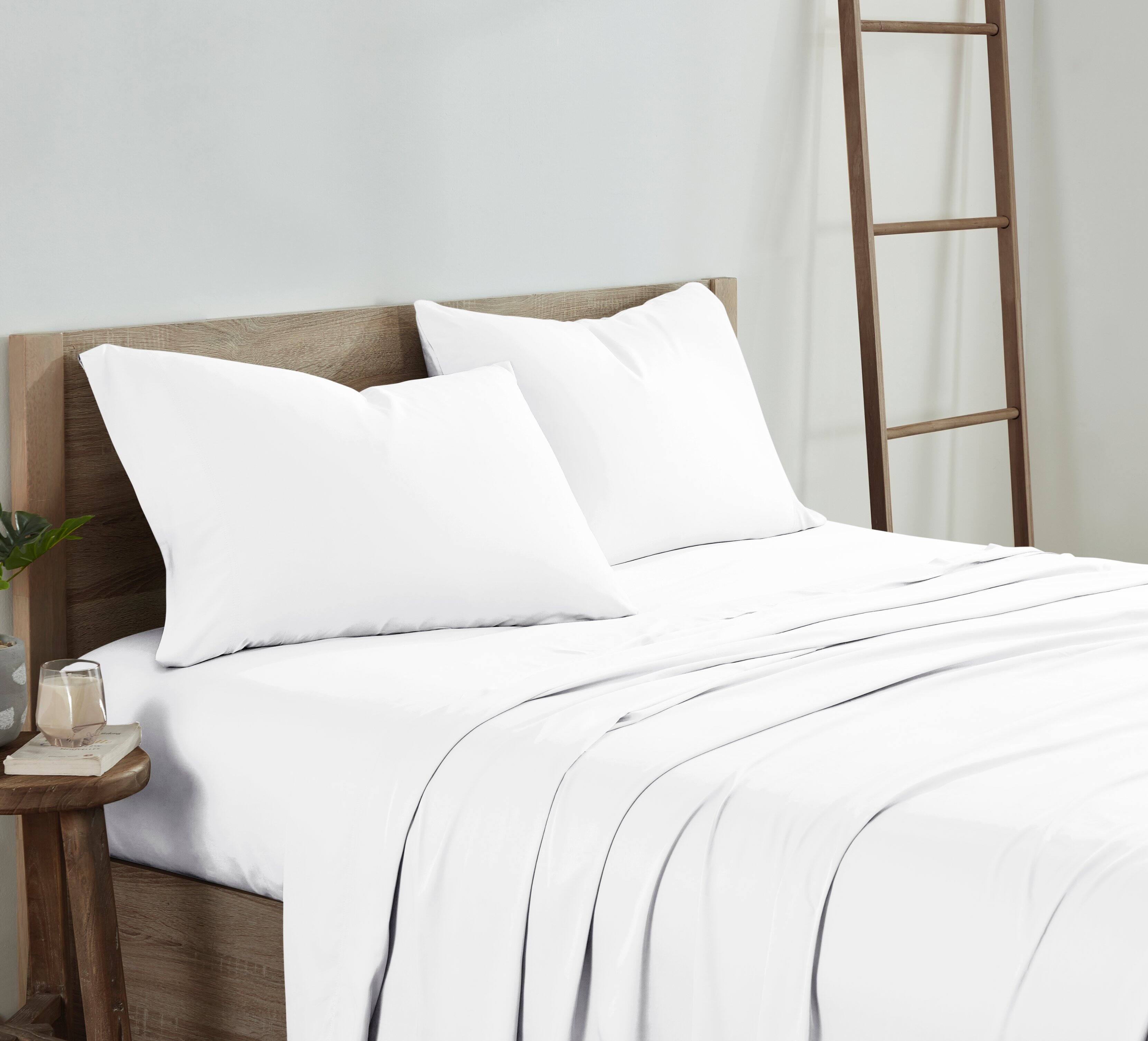 Angle. Kathy Ireland - Kathy Ireland 300 Thread Count Bamboo 2 Piece Pillowcases - White.