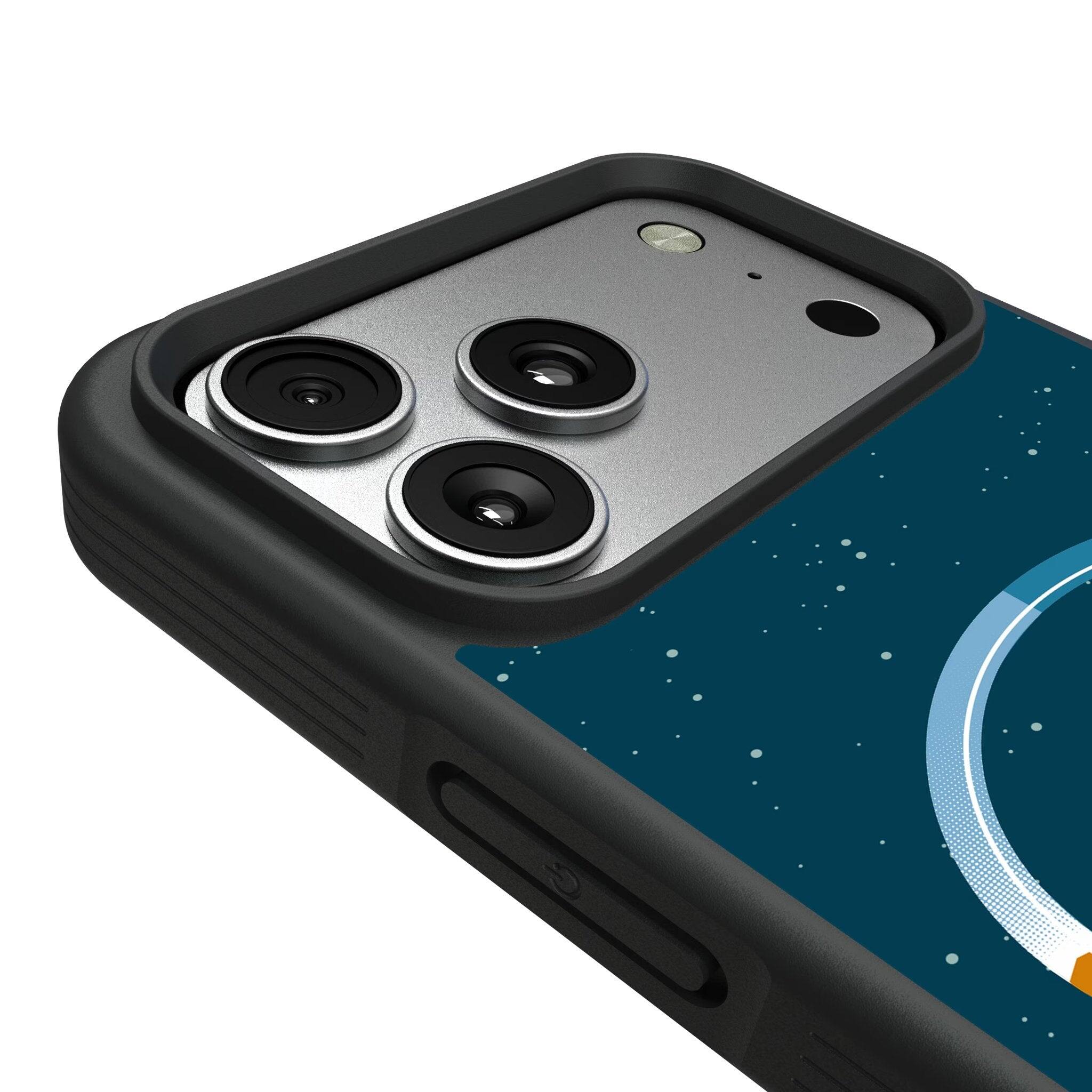 Left. Keyscaper - Marvel Badge Bump Phone Case - Apple iPhone 17 - Fantastic Four 1.