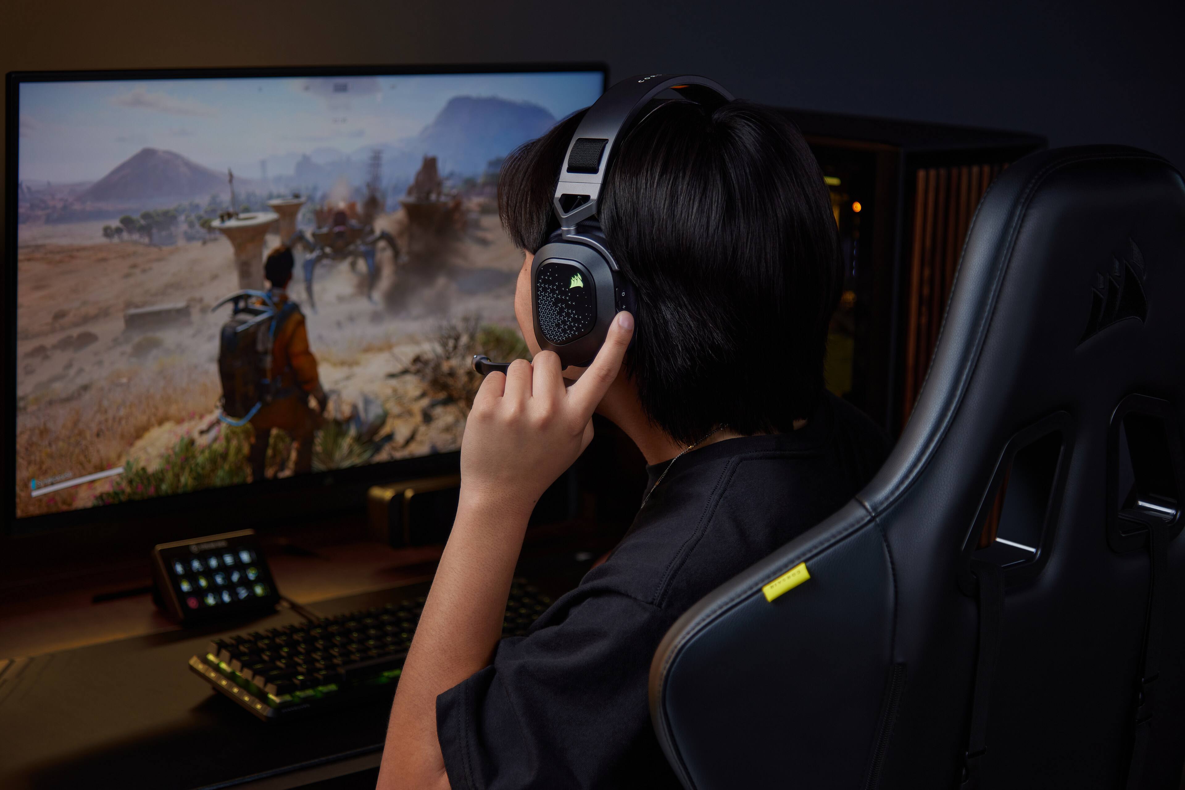 Alt View 15. CORSAIR - HS80 v2 Max Wireless Gaming Headset with 2.4GHz + Bluetooth Simultaneous for PC, PS5, PS4, Switch, Mobile - Steel Gray.