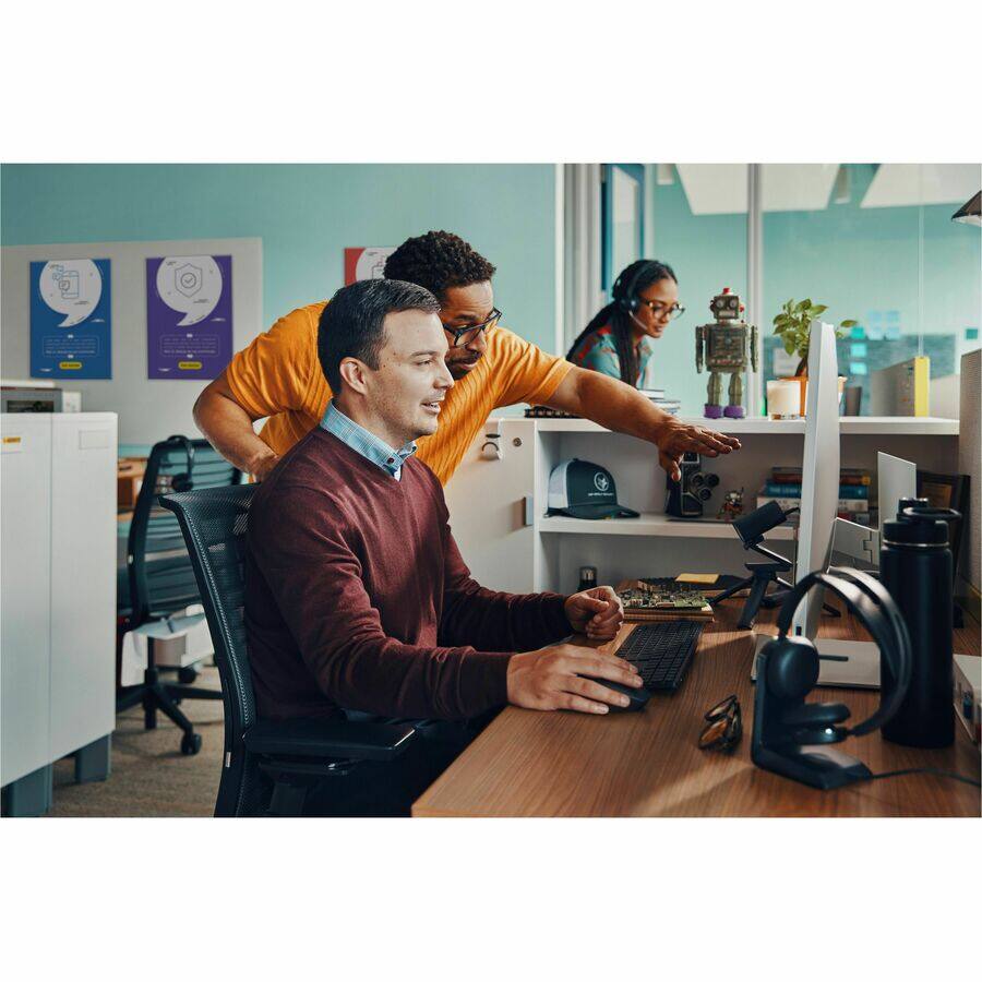 Alt View 2. HP - Poly Voyager Focus 2 USB-C-C Headset + USB-C/A Adapter TAA - Google Assistant, Siri - Stereo - USB Type C - Wired/Wirele - Black.