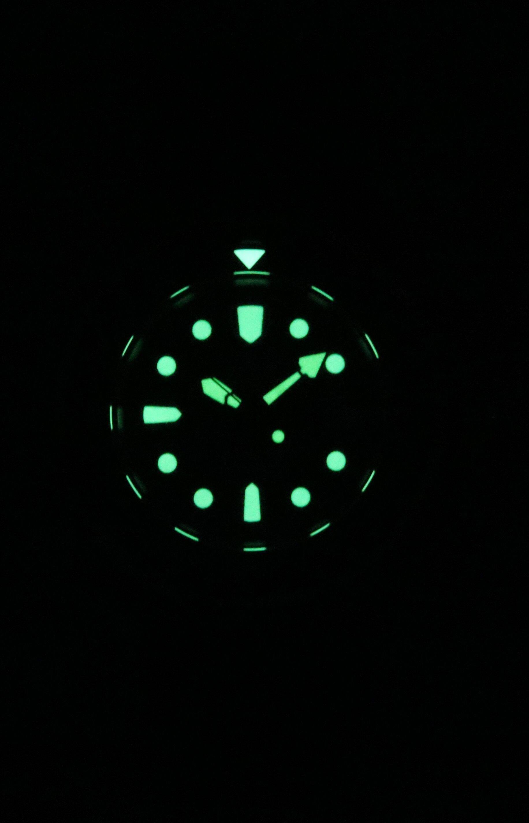 Angle. RATIO - FreeDiver Version 02 Helium Safe 1000M Sapphire Quartz Red Dial 1038EF102V-RED-V02 Men's Watch - black and red.