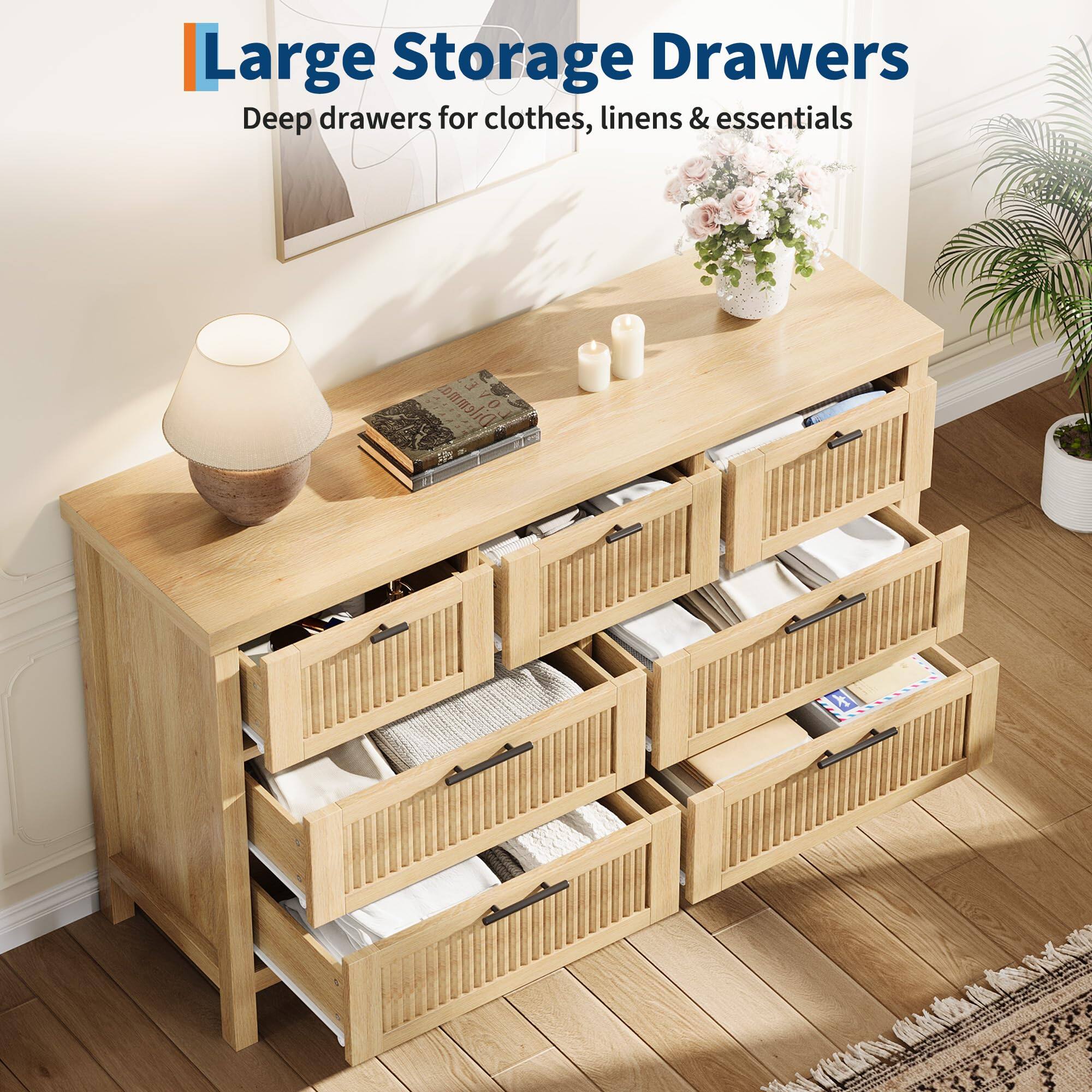 Large Storage Drawers  
Deep drawers for clothes, linens & essentials