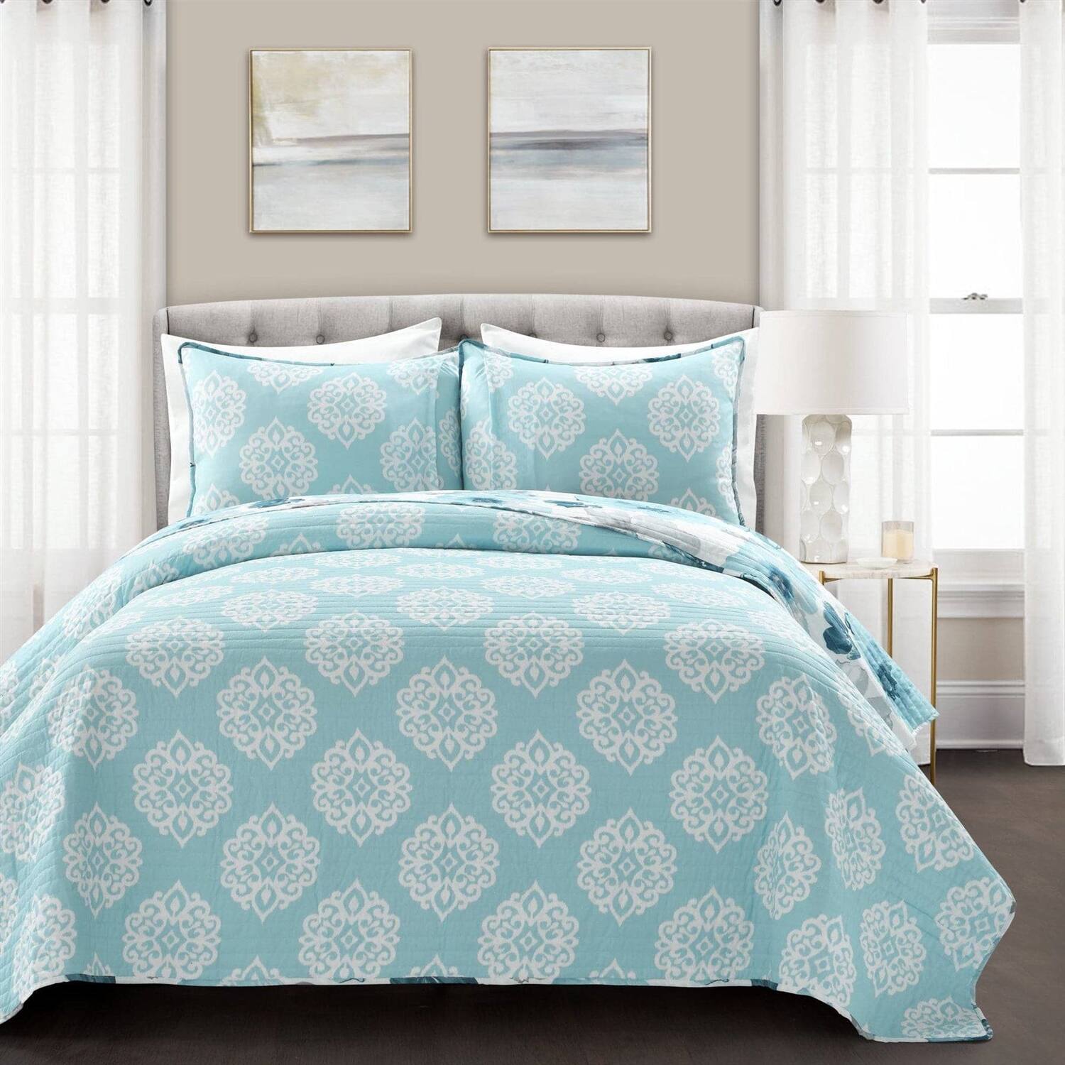 Left. Hivvago - King size Blue Grey Flowers Lightweight Polyester Microfiber Quilt Set - Blue, Grey.
